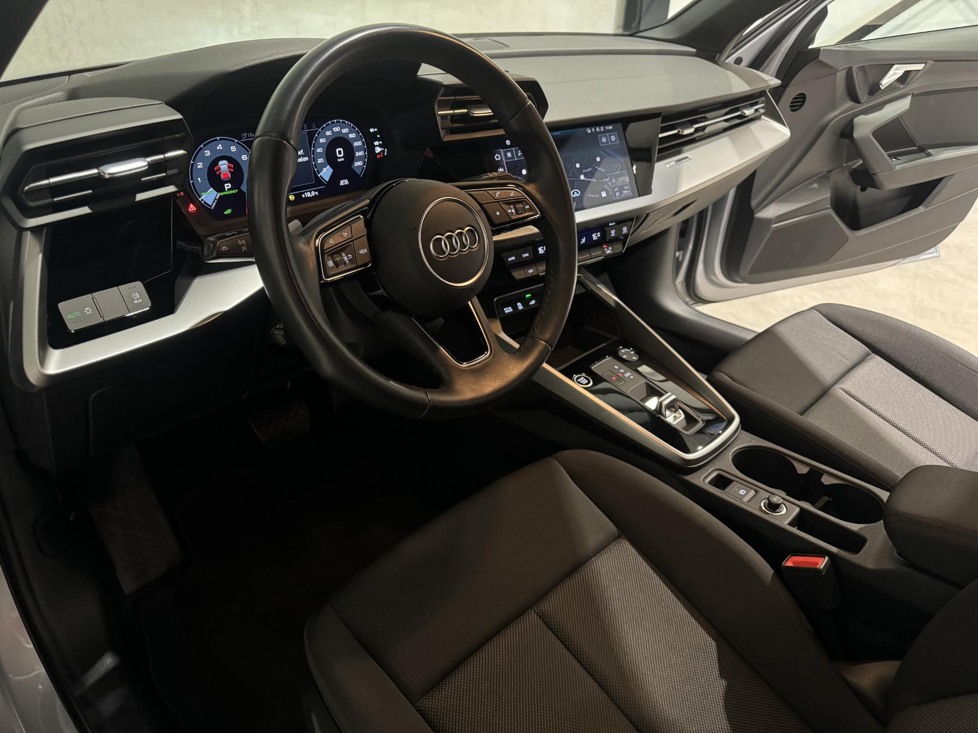 Audi A3 Sportback 40 TFSI e Business HNZ71K