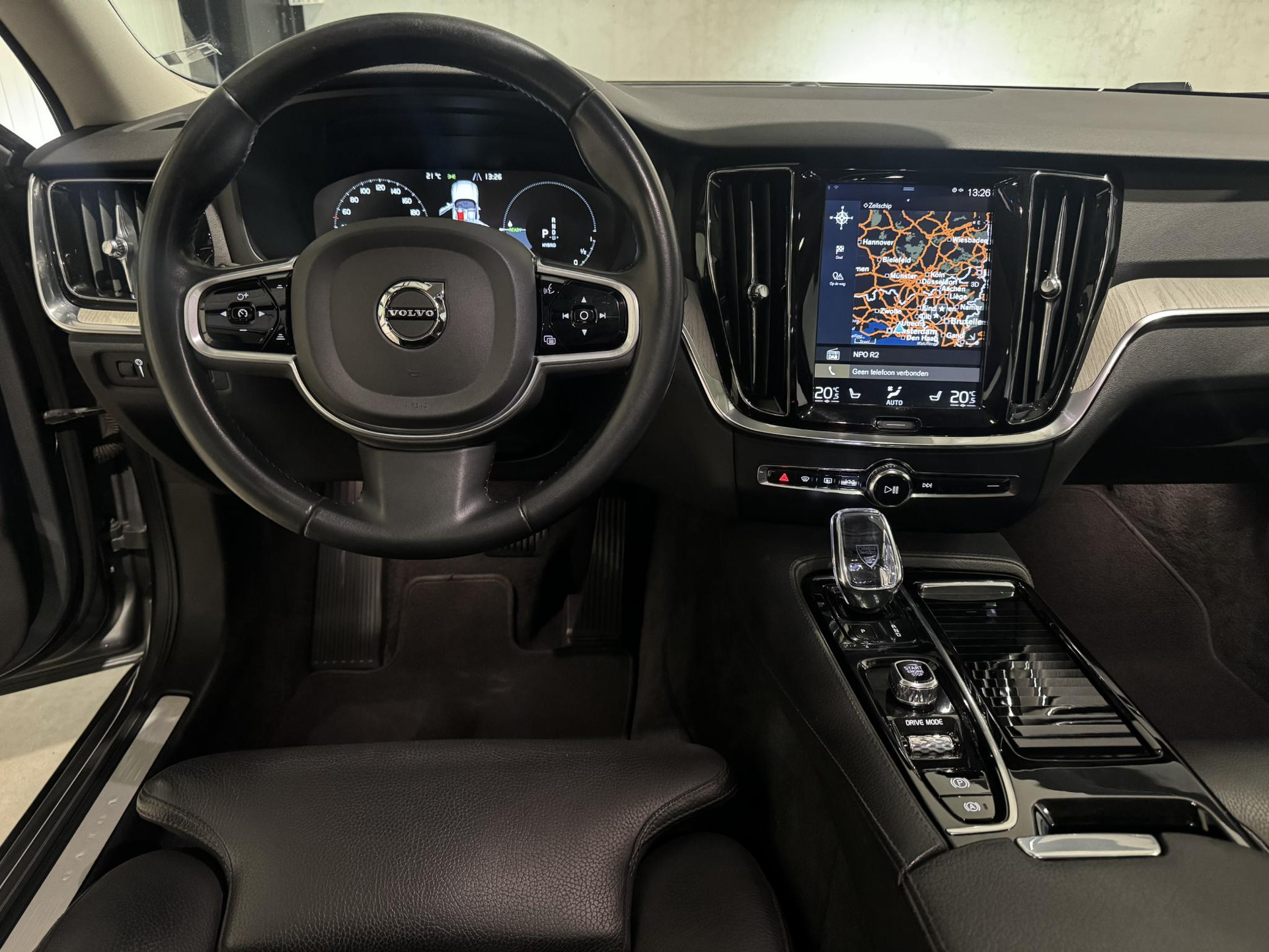 Volvo V60 2.0 T8 Twin Engine AWD Inscription HNZ27H