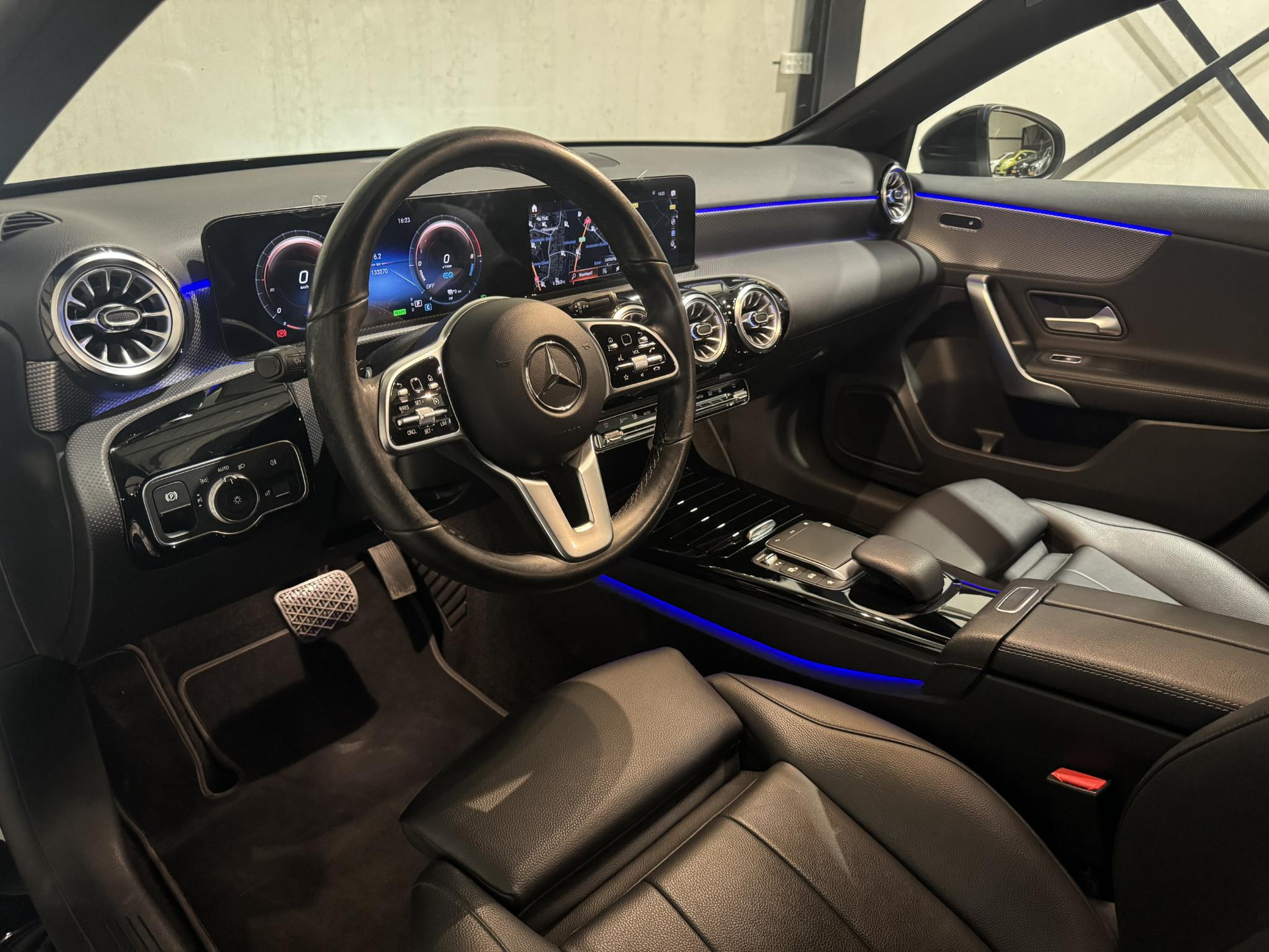 Mercedes-Benz A-Klasse 250 e Urban ONBEKE