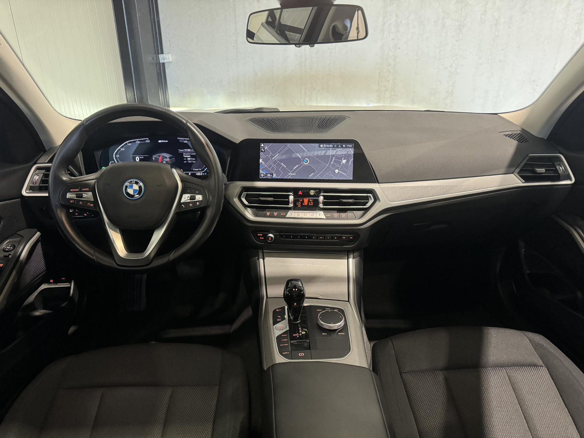 BMW 3 Serie Touring 320e Business HPG88D