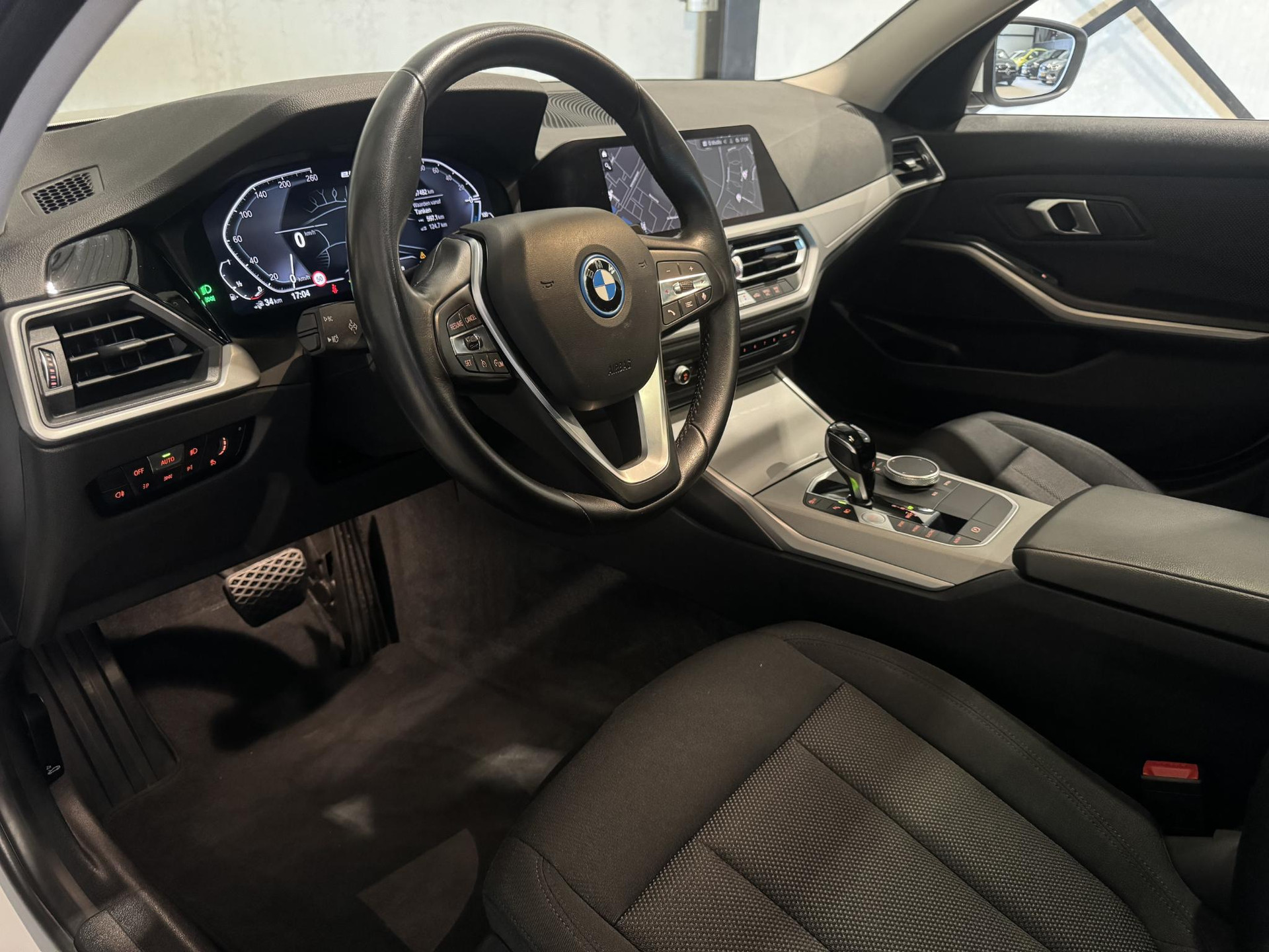 BMW 3 Serie Touring 320e Business HPG88D