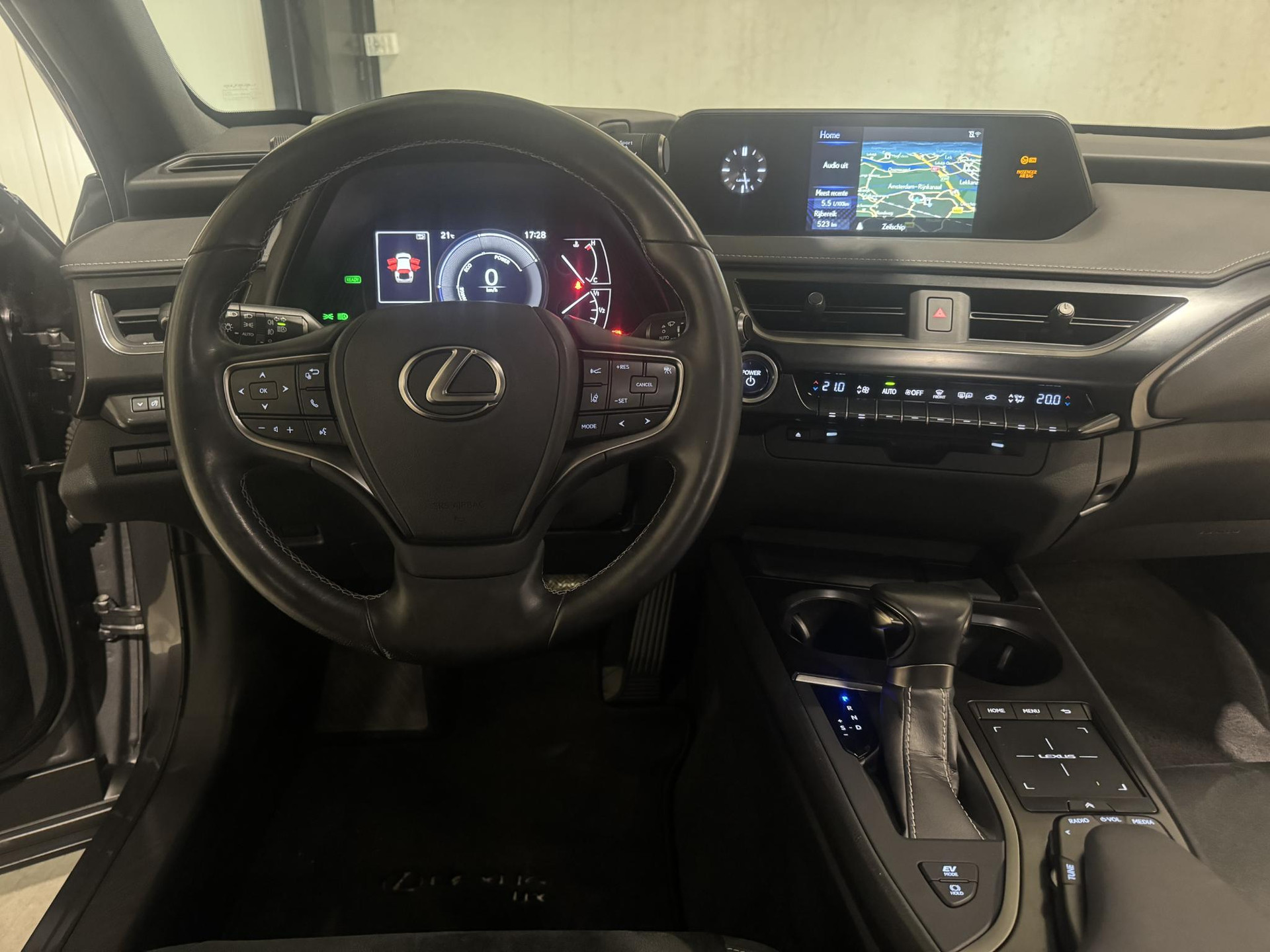 Lexus UX 250h Comfort Line 3407