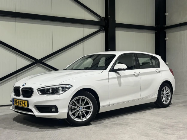 BMW 1-serie 118i Executive RZ822K