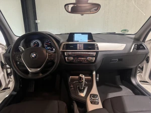 BMW 1-serie 118i Executive RZ822K