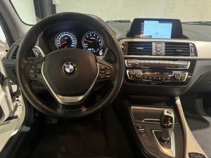 BMW 1-serie 118i Executive RZ822K