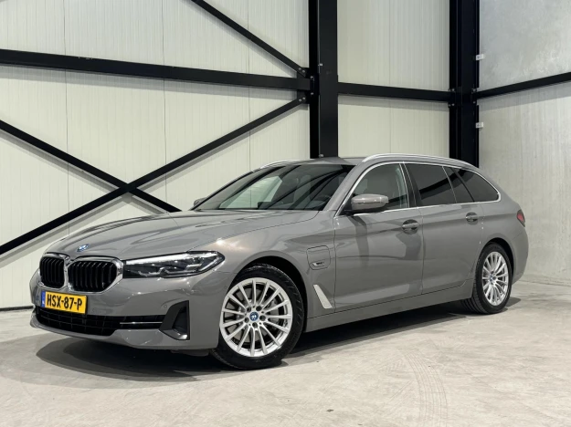 BMW 5 Serie Touring 520e Business Edition HSX87P