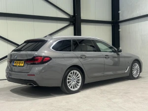 BMW 5 Serie Touring 520e Business Edition HSX87P