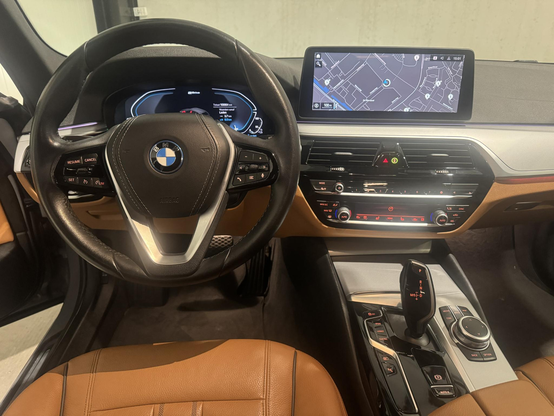 BMW 5 Serie Touring 520e Business Edition HSX87P