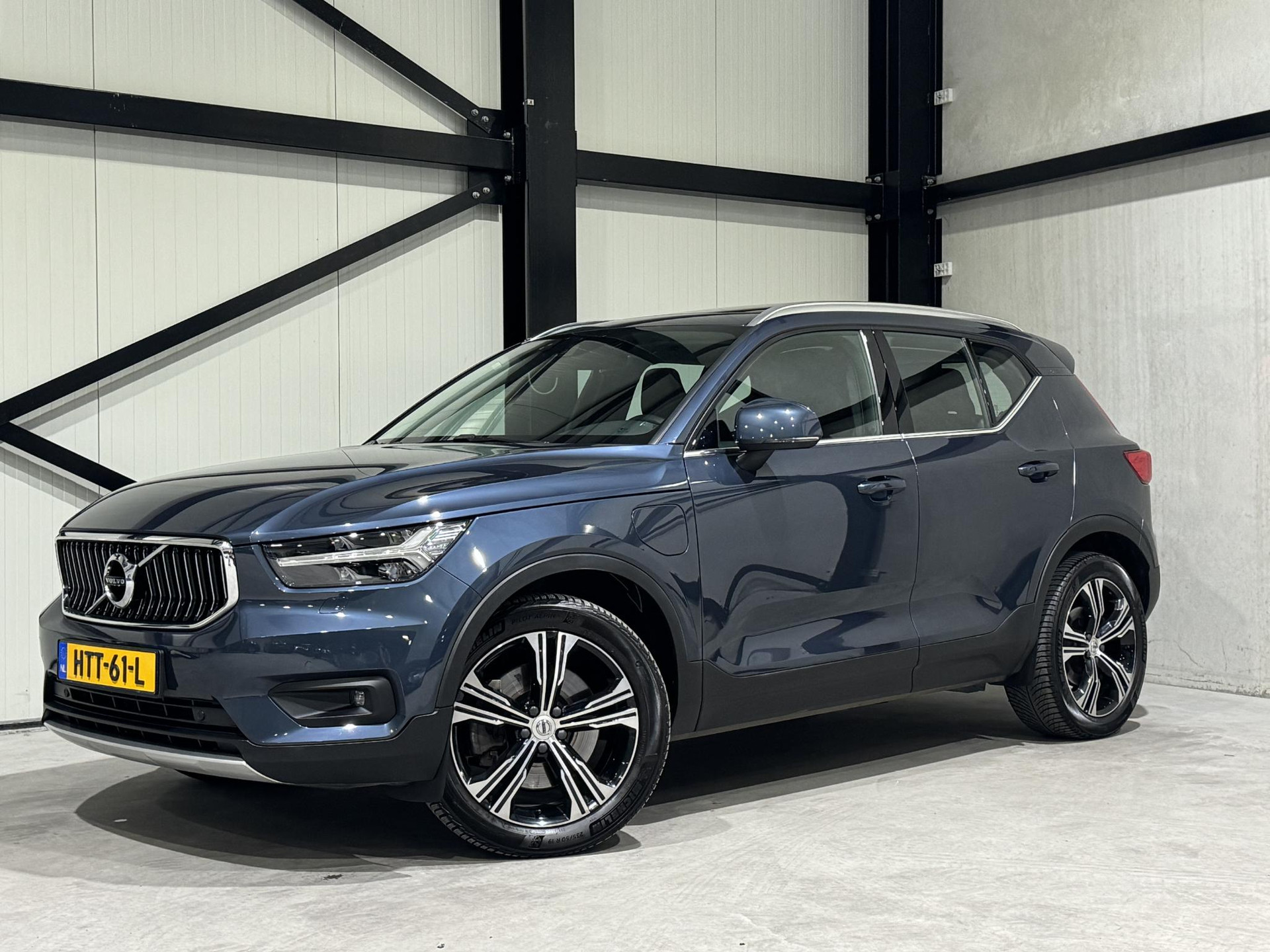 Volvo XC40 1.5 T5 Recharge Inscription HTT61L
