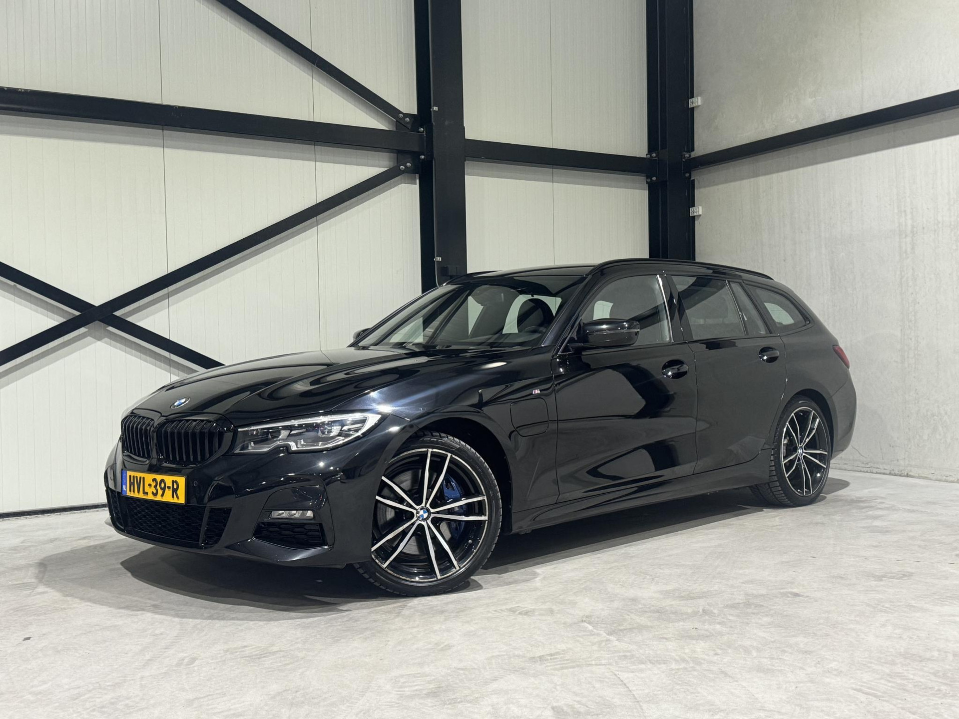 BMW 3 Serie Touring 330e M-Sport HVL39R