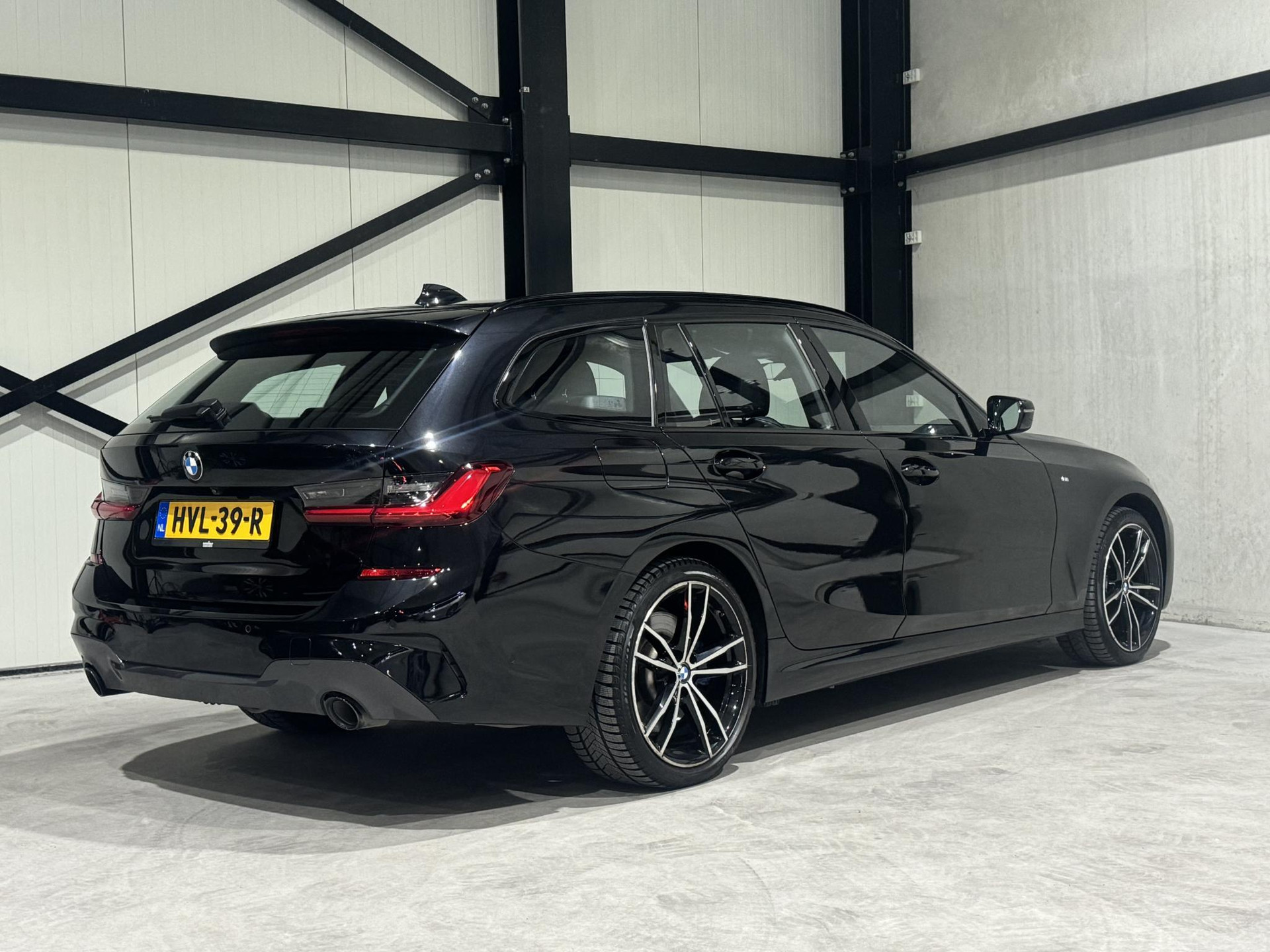 BMW 3 Serie Touring 330e M-Sport HVL39R