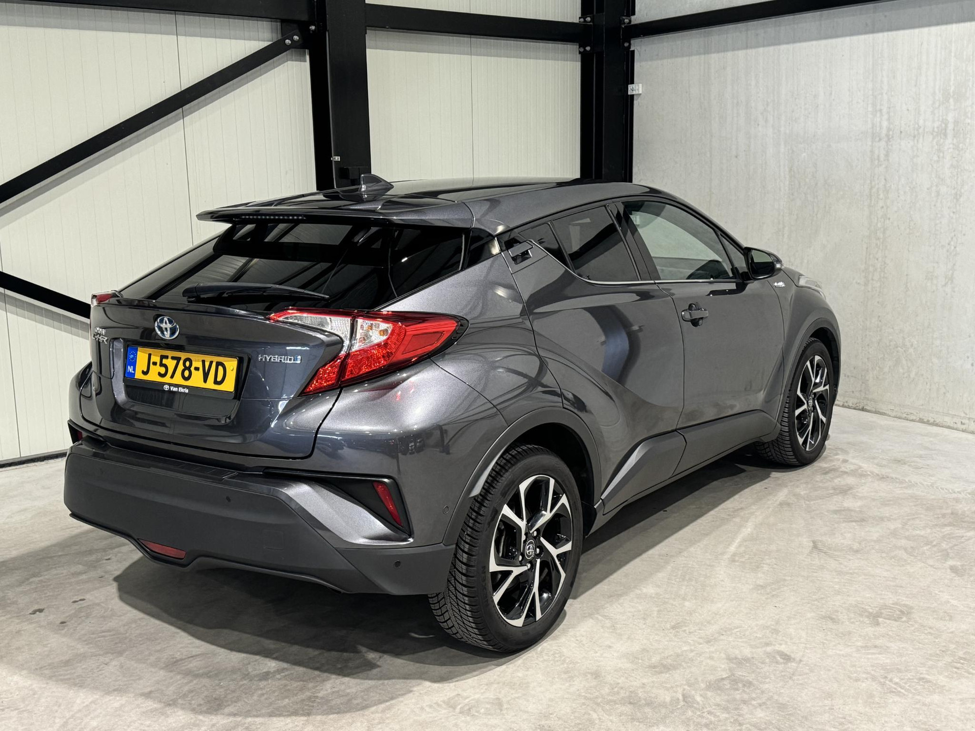 Toyota C-HR 1.8 Hybrid Business J578VD