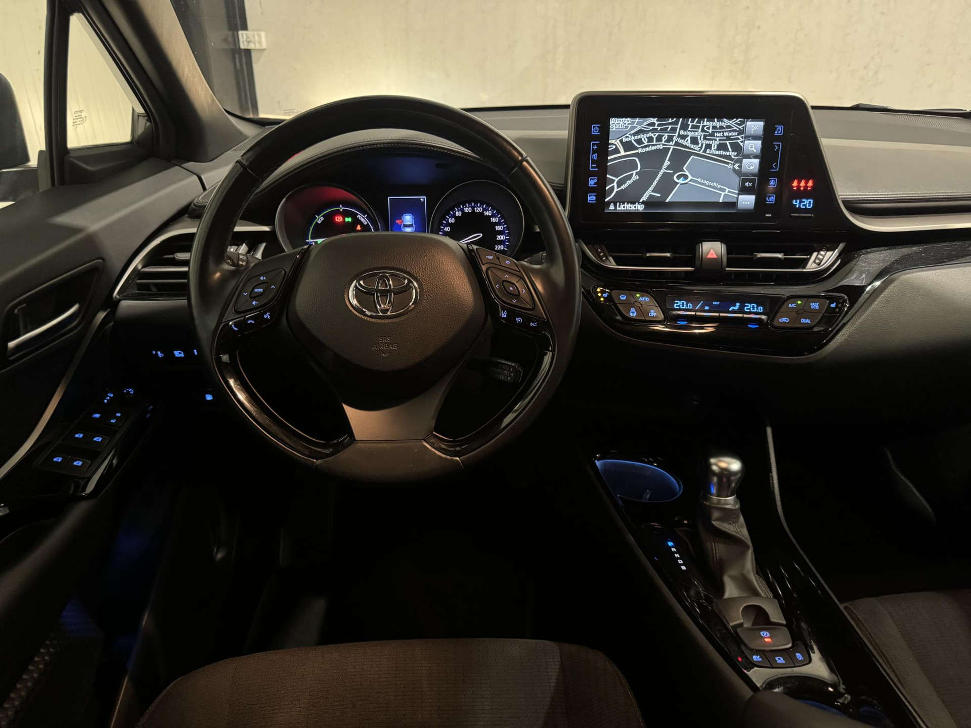 Toyota C-HR 1.8 Hybrid Business J578VD