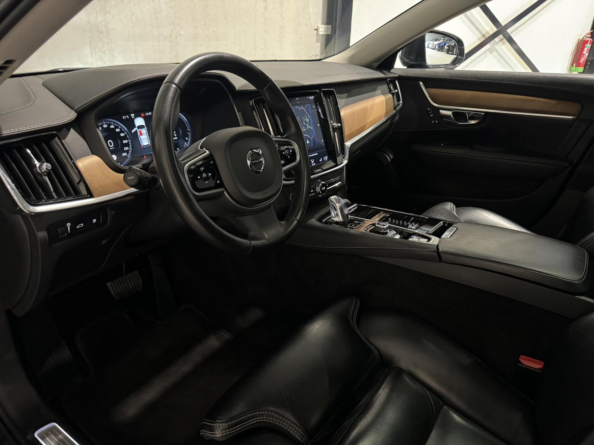 Volvo V90 2.0 T8 AWD Inscription HTL79G