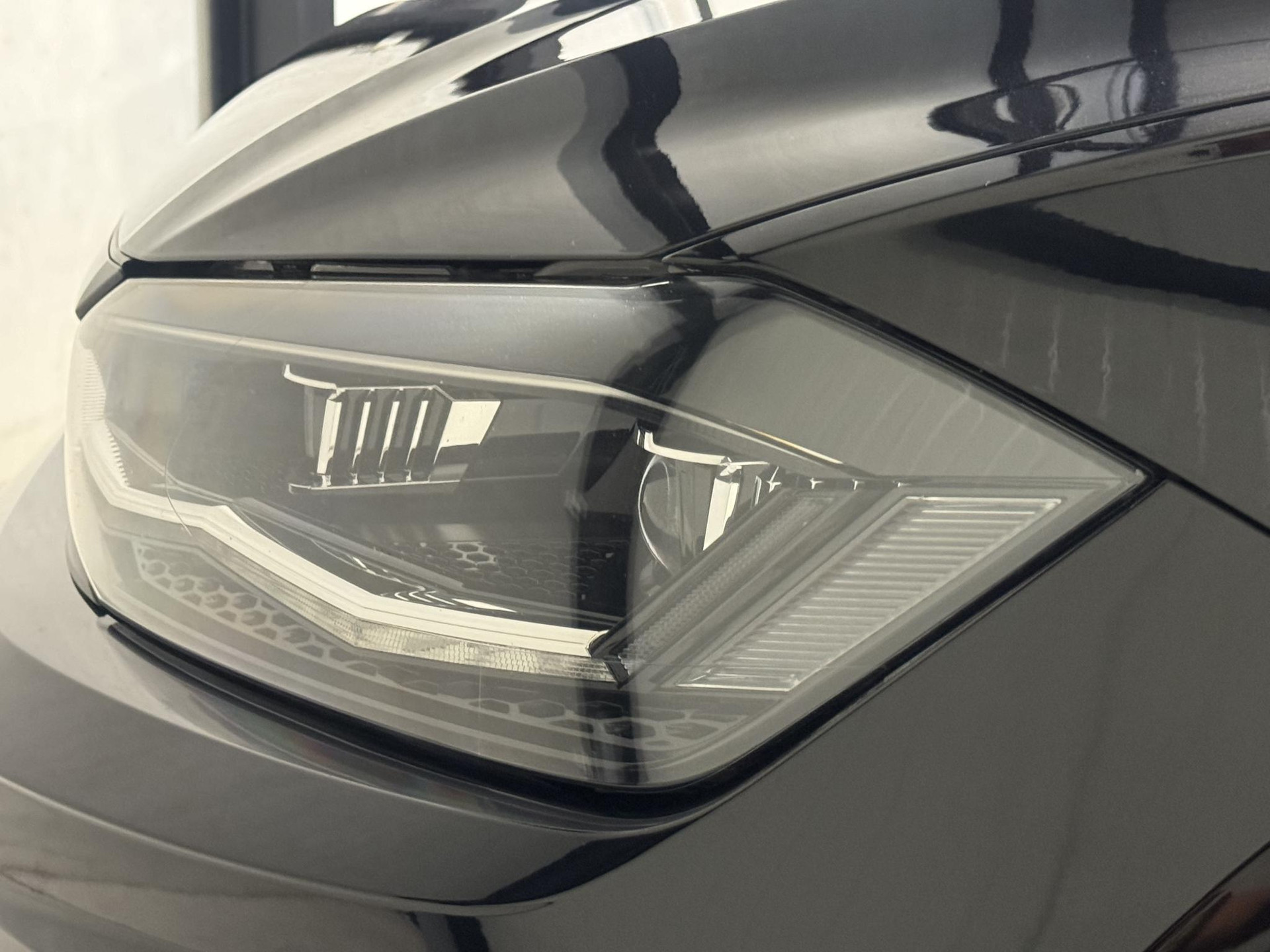 Volkswagen Polo 1.0 TSI R-LINE ZP677G