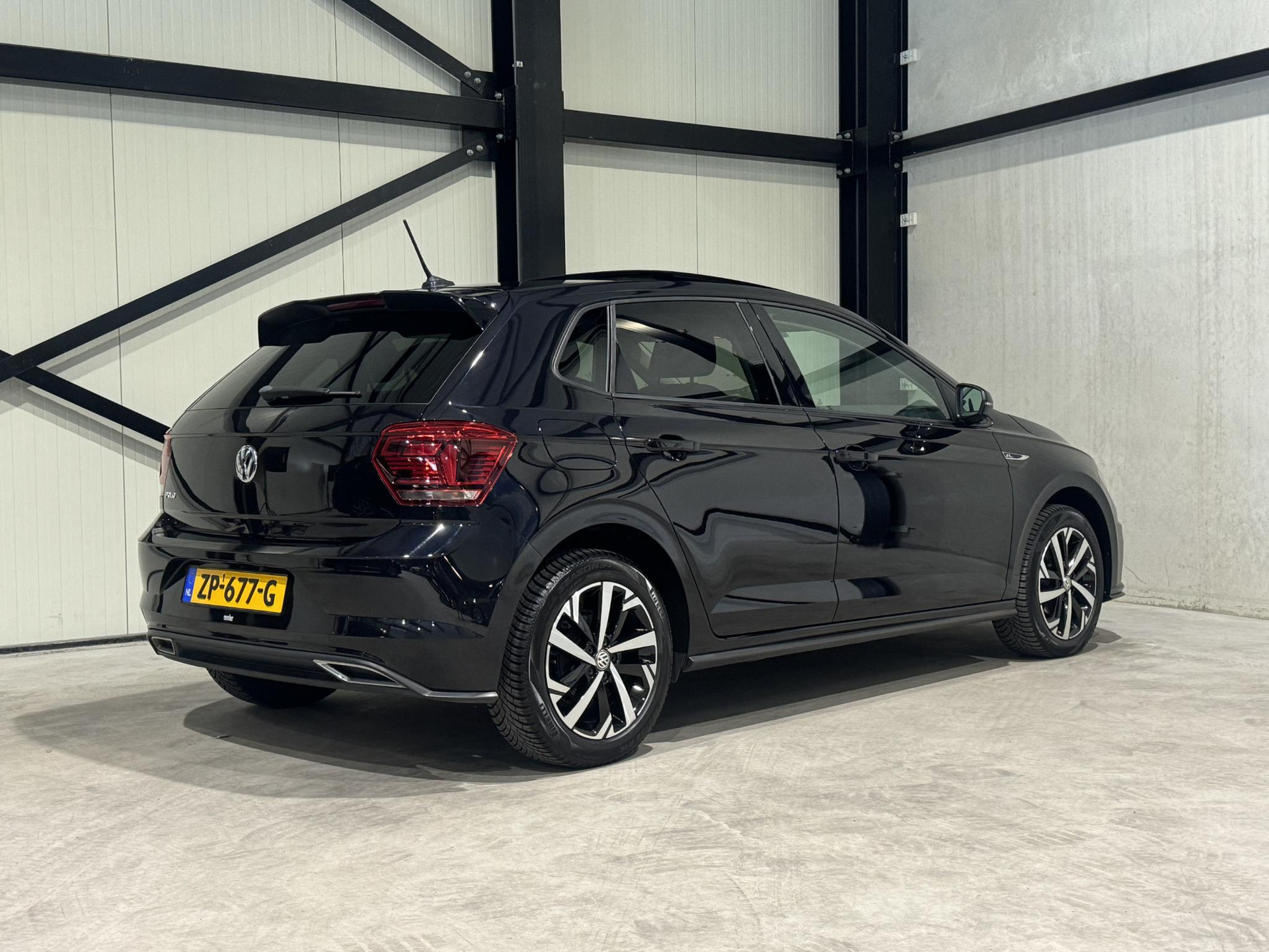 Volkswagen Polo 1.0 TSI R-LINE ZP677G