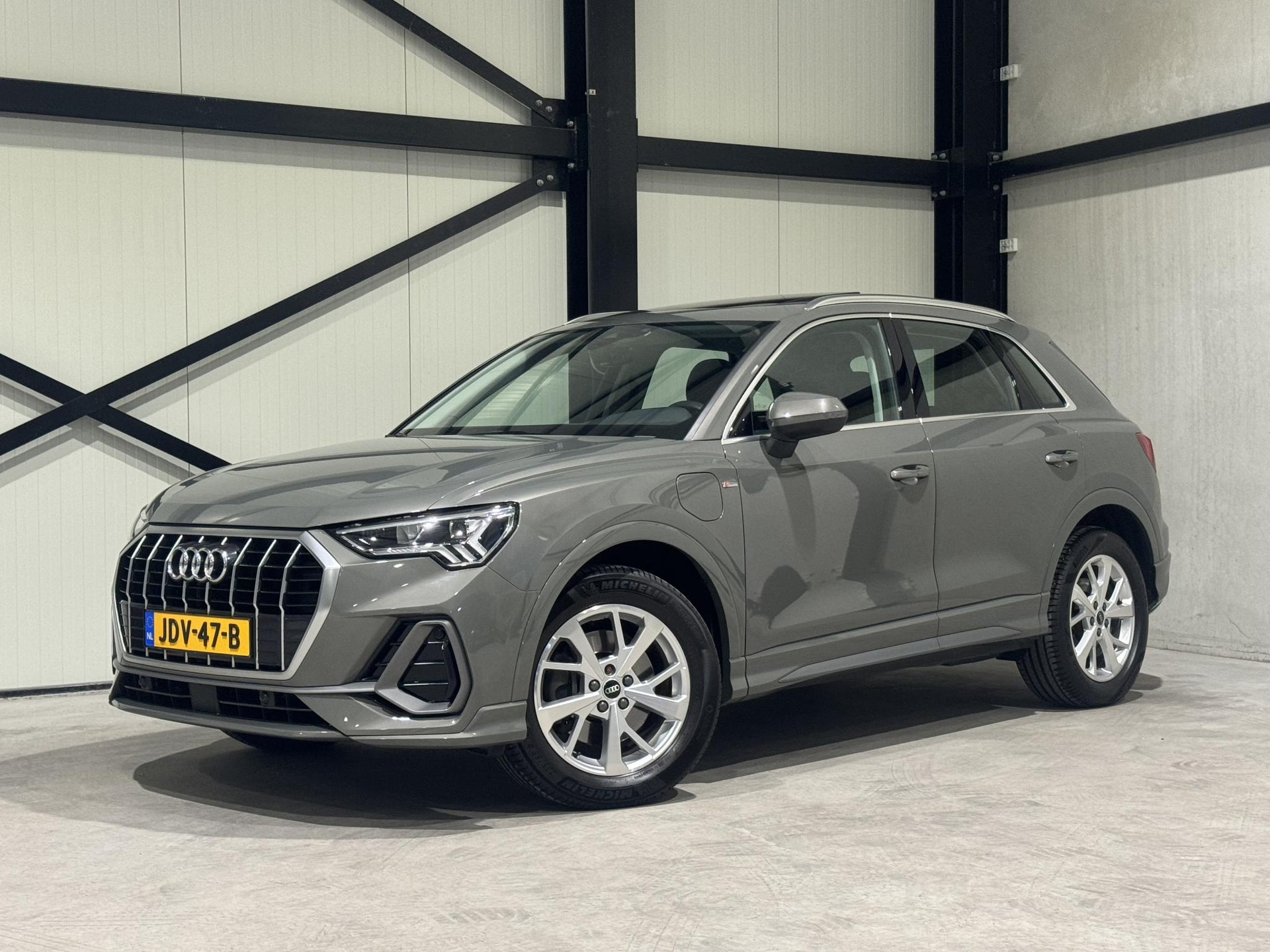 Audi Q3 45 TFSI e S edition JDV47B