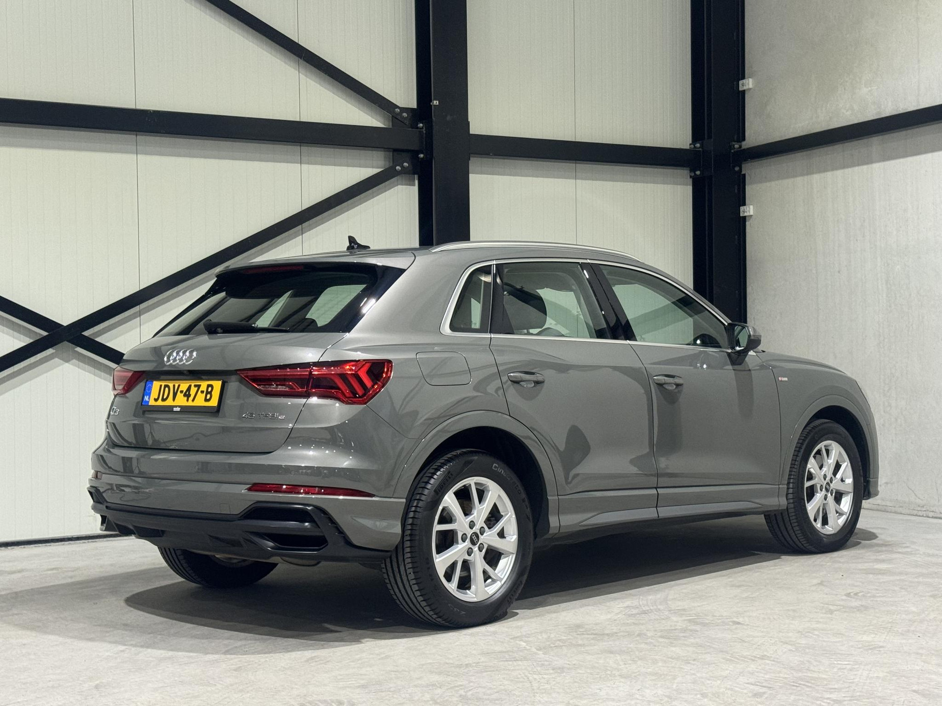 Audi Q3 45 TFSI e S edition JDV47B