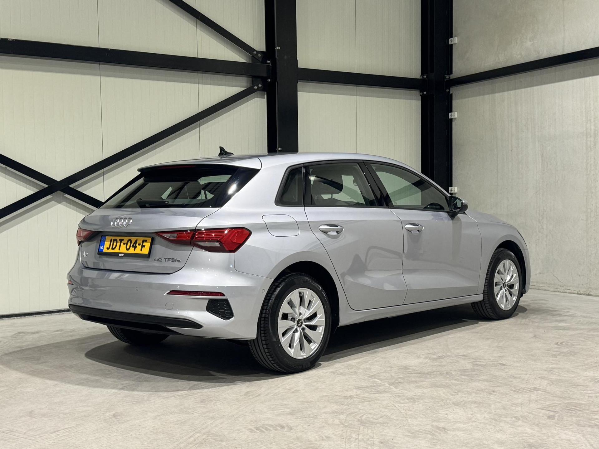 Audi A3 Sportback 40 TFSI e Edition JDT04F