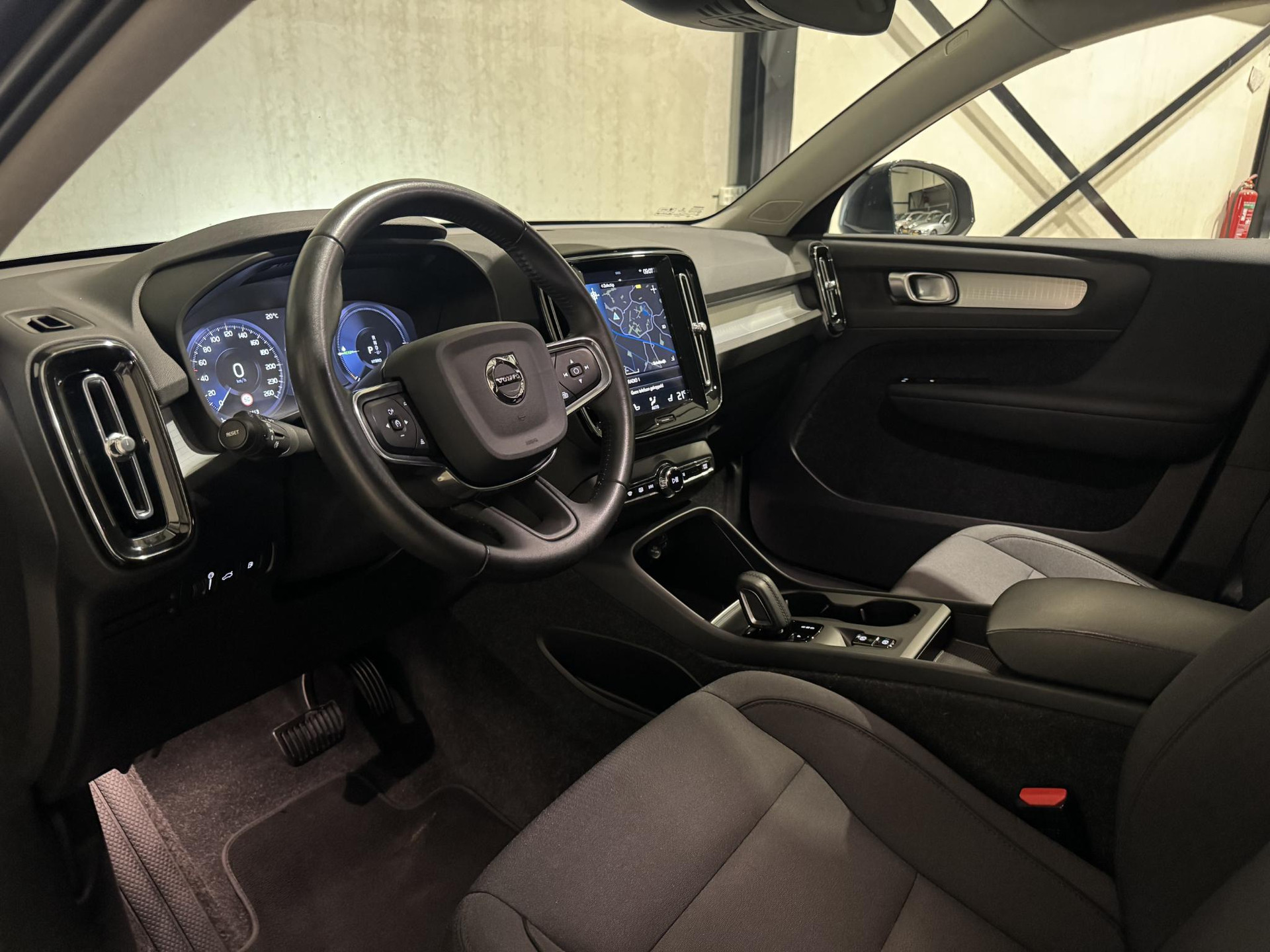 Volvo XC40 1.5 T4 Recharge Inscription Expression JFL96V