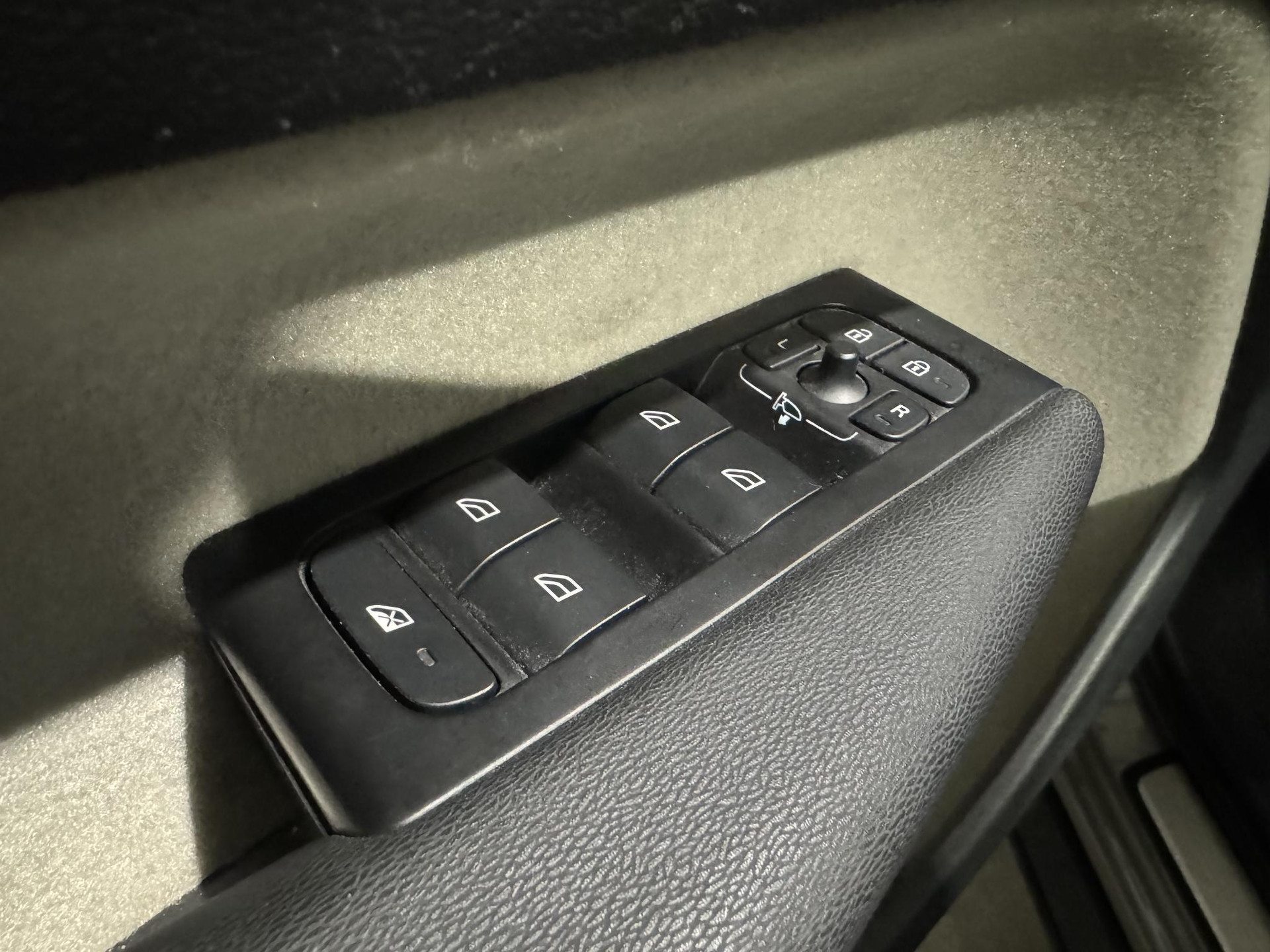 Volvo XC40 1.5 T4 Recharge Inscription Expression JFL94V