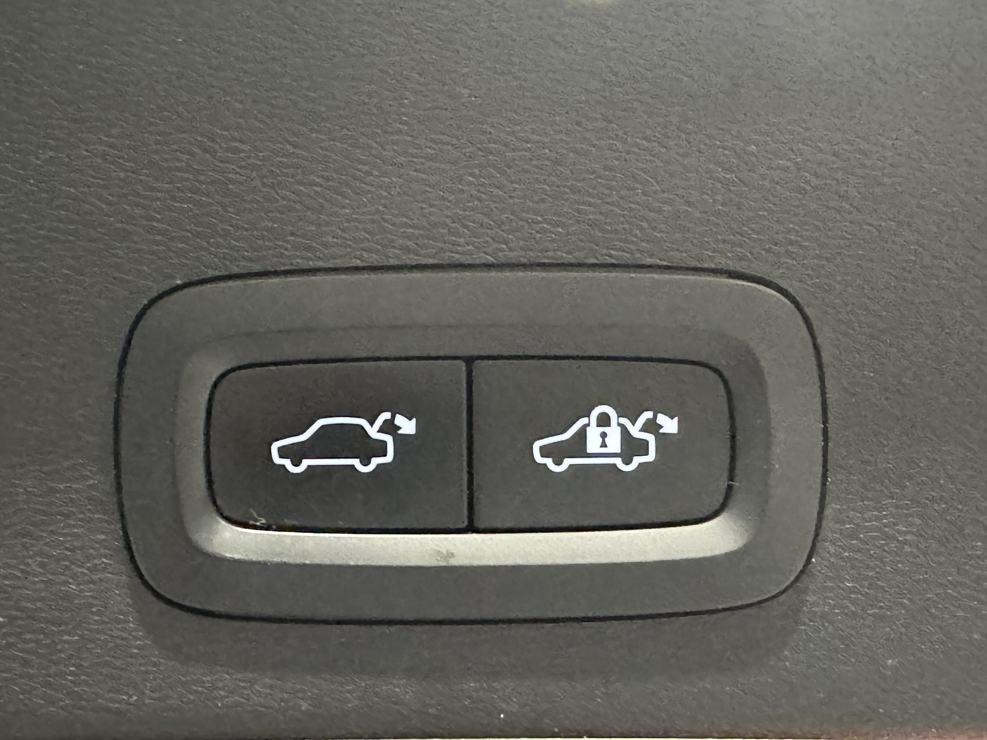 Volvo XC40 1.5 T4 Recharge Inscription Expression JFL94V