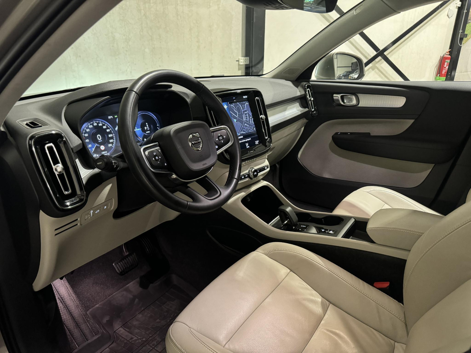 Volvo XC40 1.5 T4 Recharge Inscription Expression JFL94V