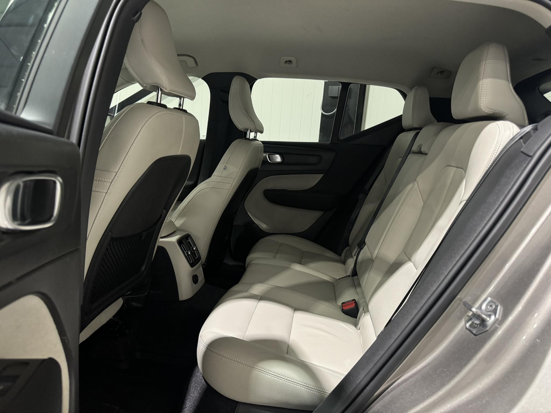 Volvo XC40 1.5 T4 Recharge Inscription Expression JFL94V