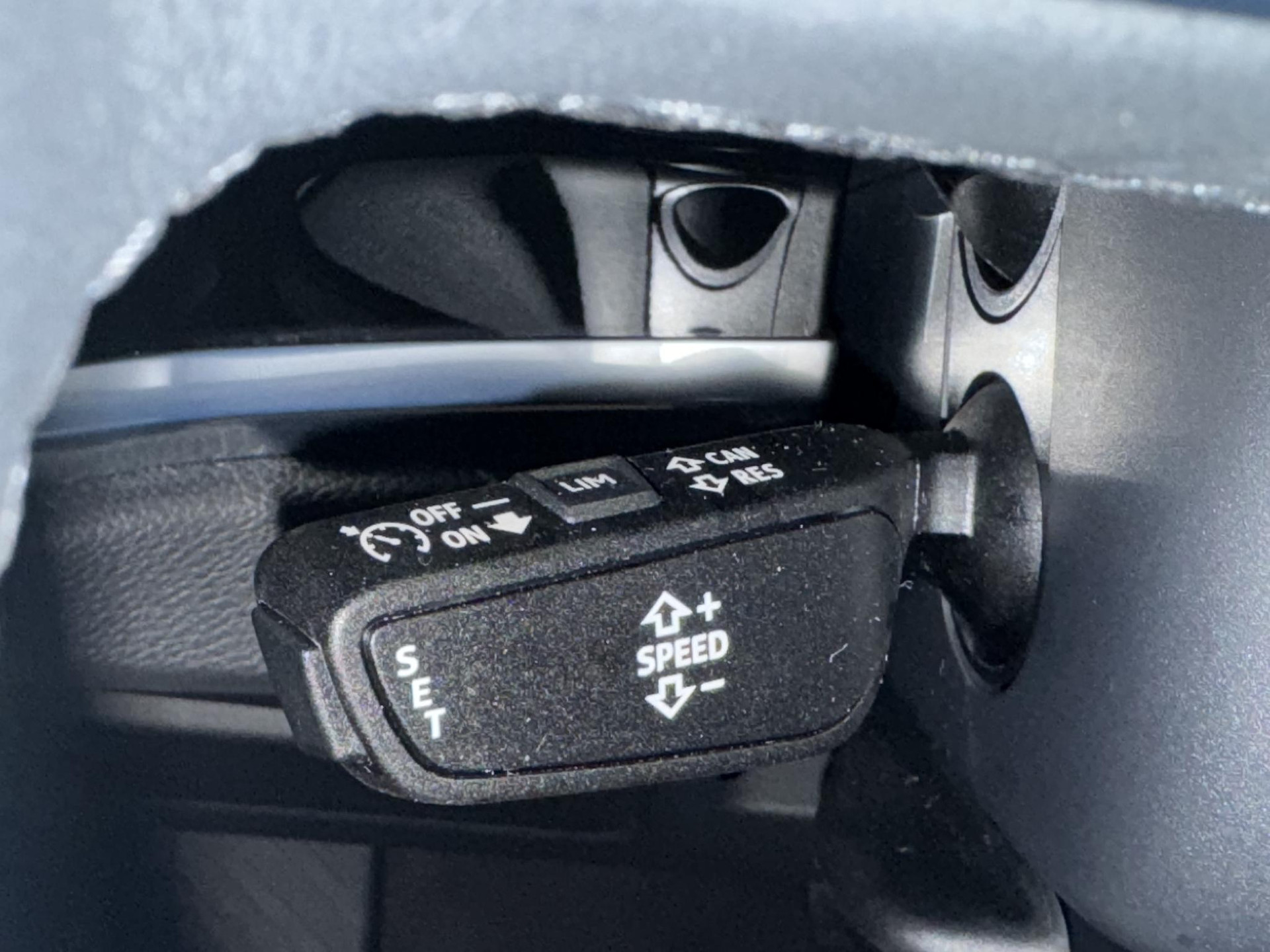 Audi Q3 45 TFSI e Business JKK89D