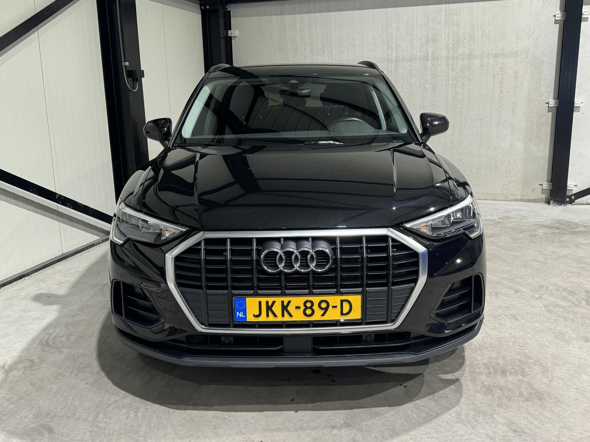 Audi Q3 45 TFSI e Business JKK89D