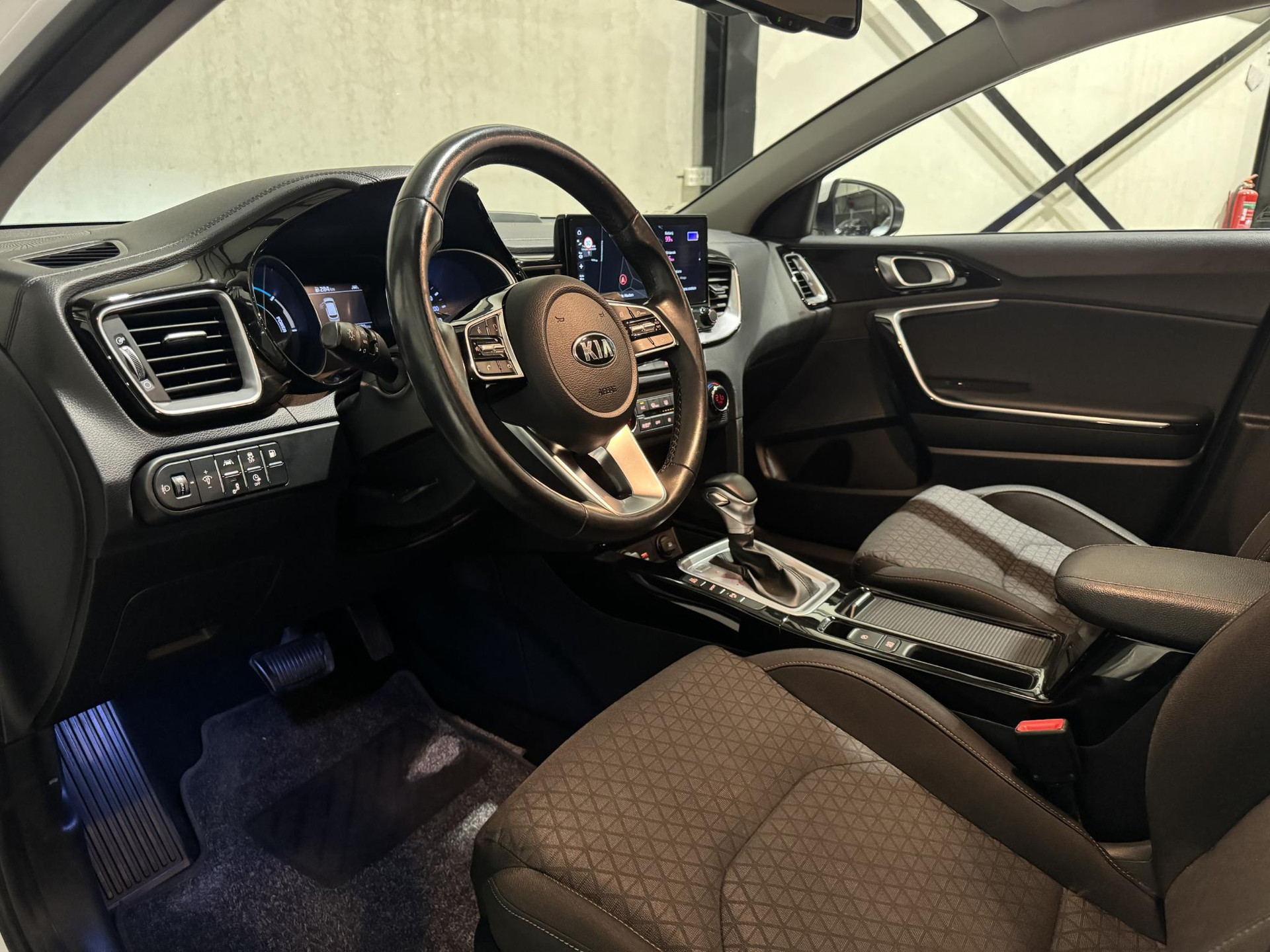 Kia Ceed Sportswagon 1.6 GDI PHEV BusinessLine JKK85D