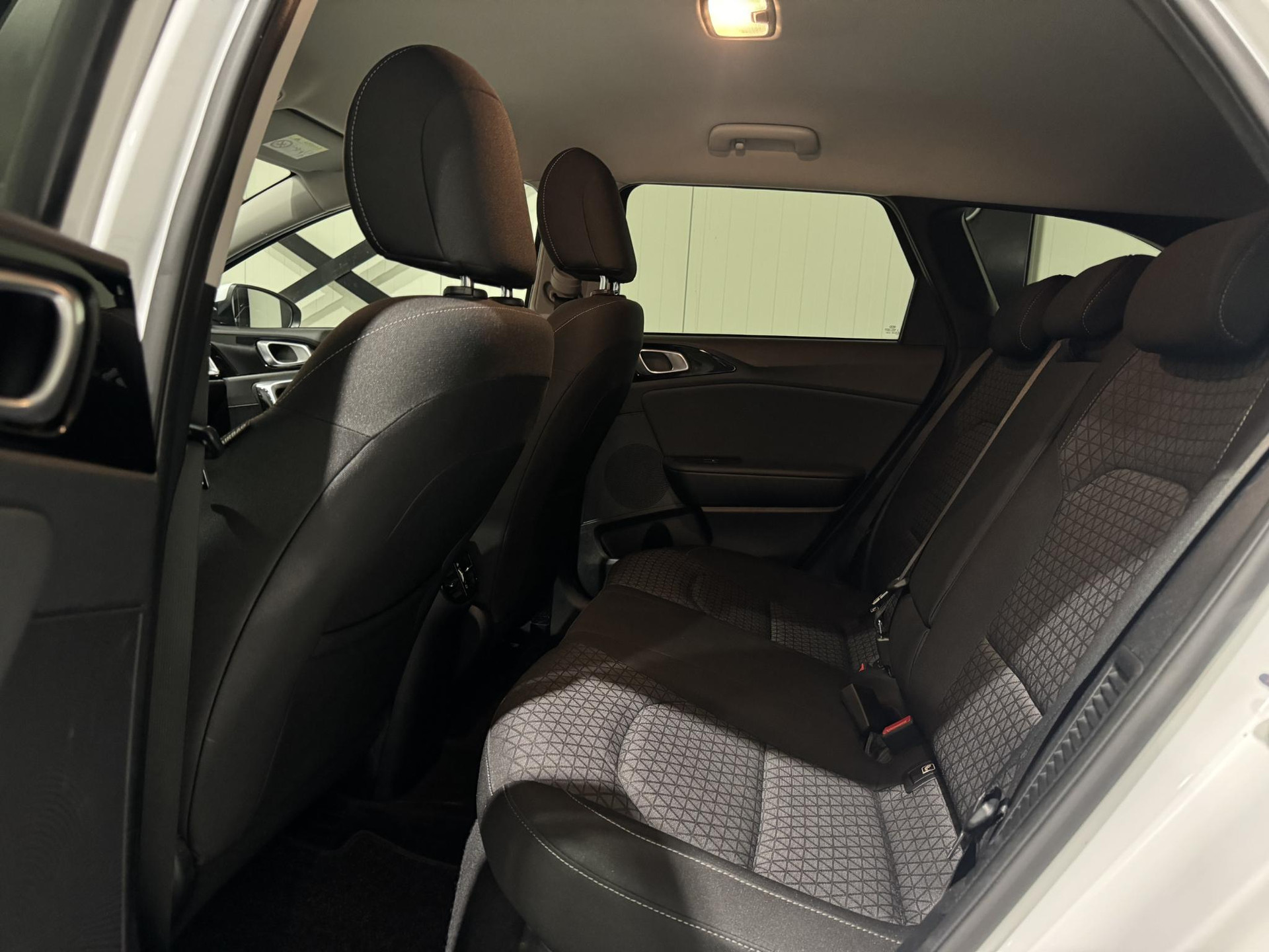 Kia Ceed Sportswagon 1.6 GDI PHEV BusinessLine JKK85D