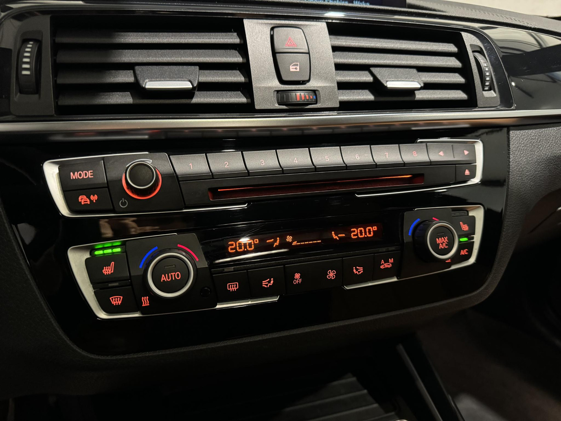 BMW 1-serie 118i High Executive PR464N