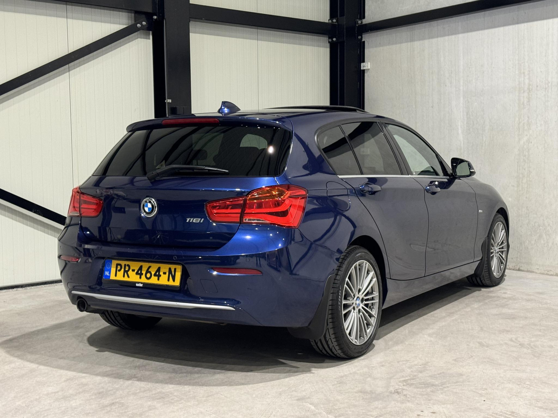 BMW 1-serie 118i High Executive PR464N