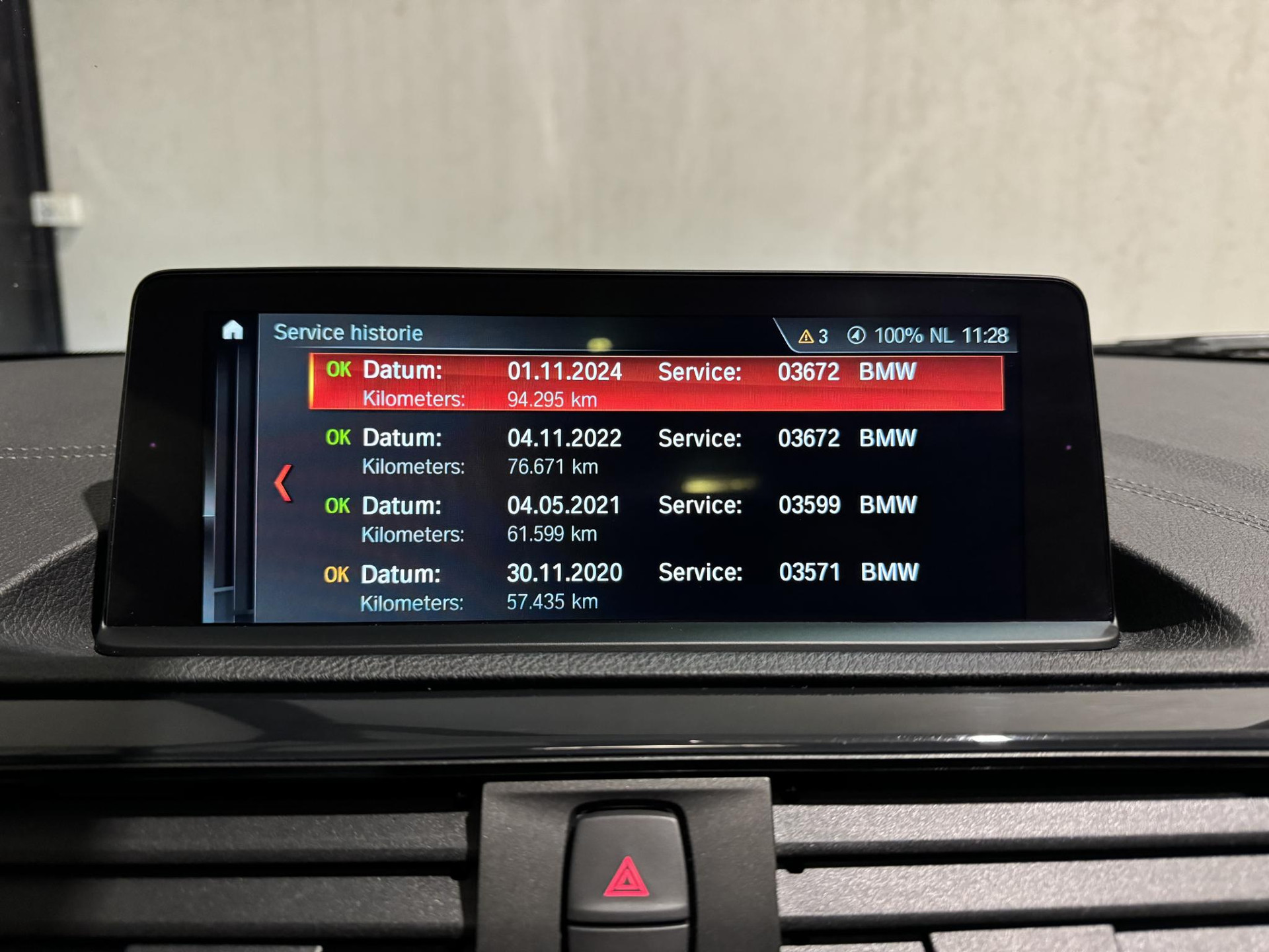 BMW 1-serie 118i High Executive PR464N