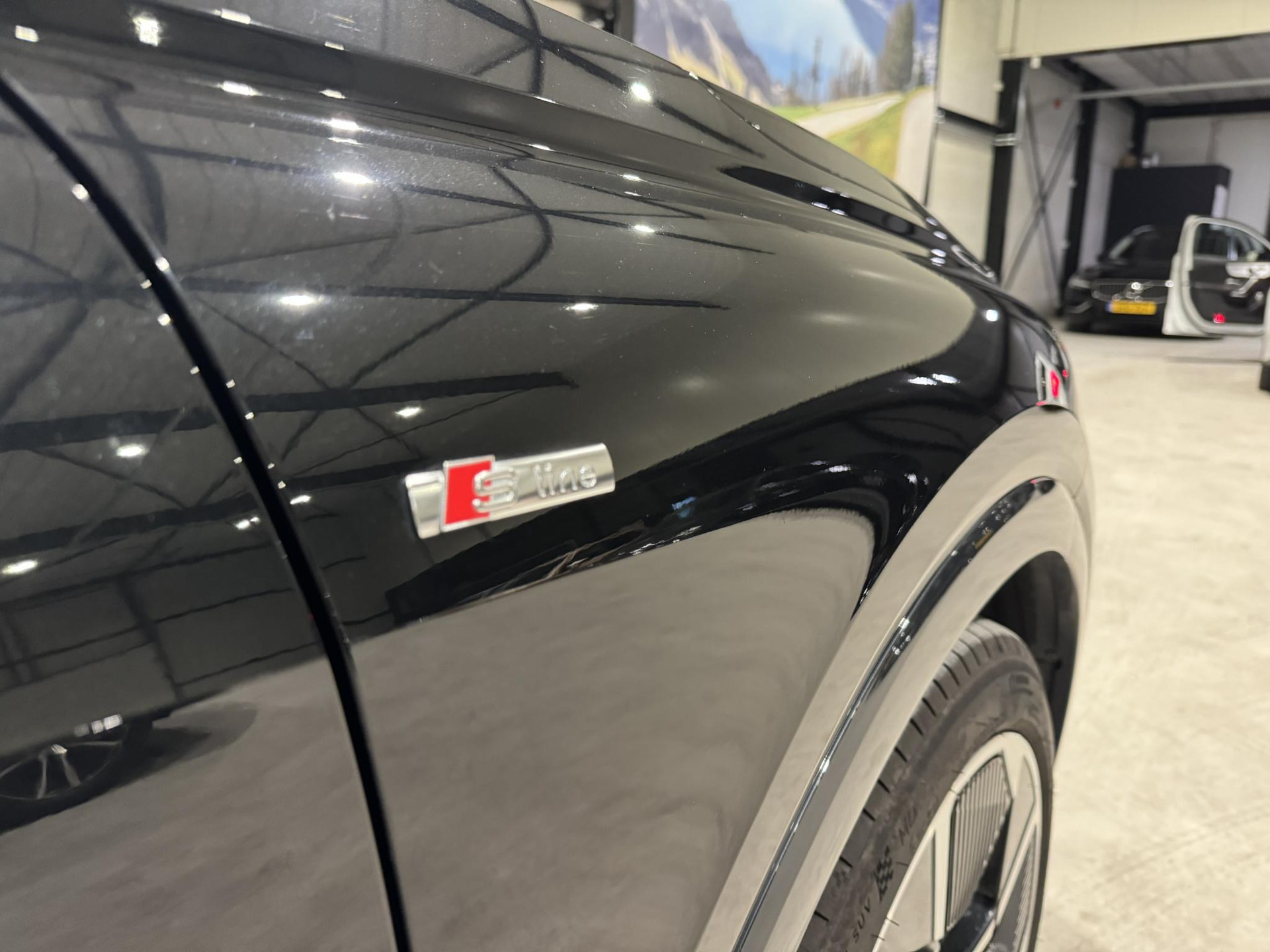 Audi Q4 e-tron 40 Launch edition S Competition 77 kWh GZG74P