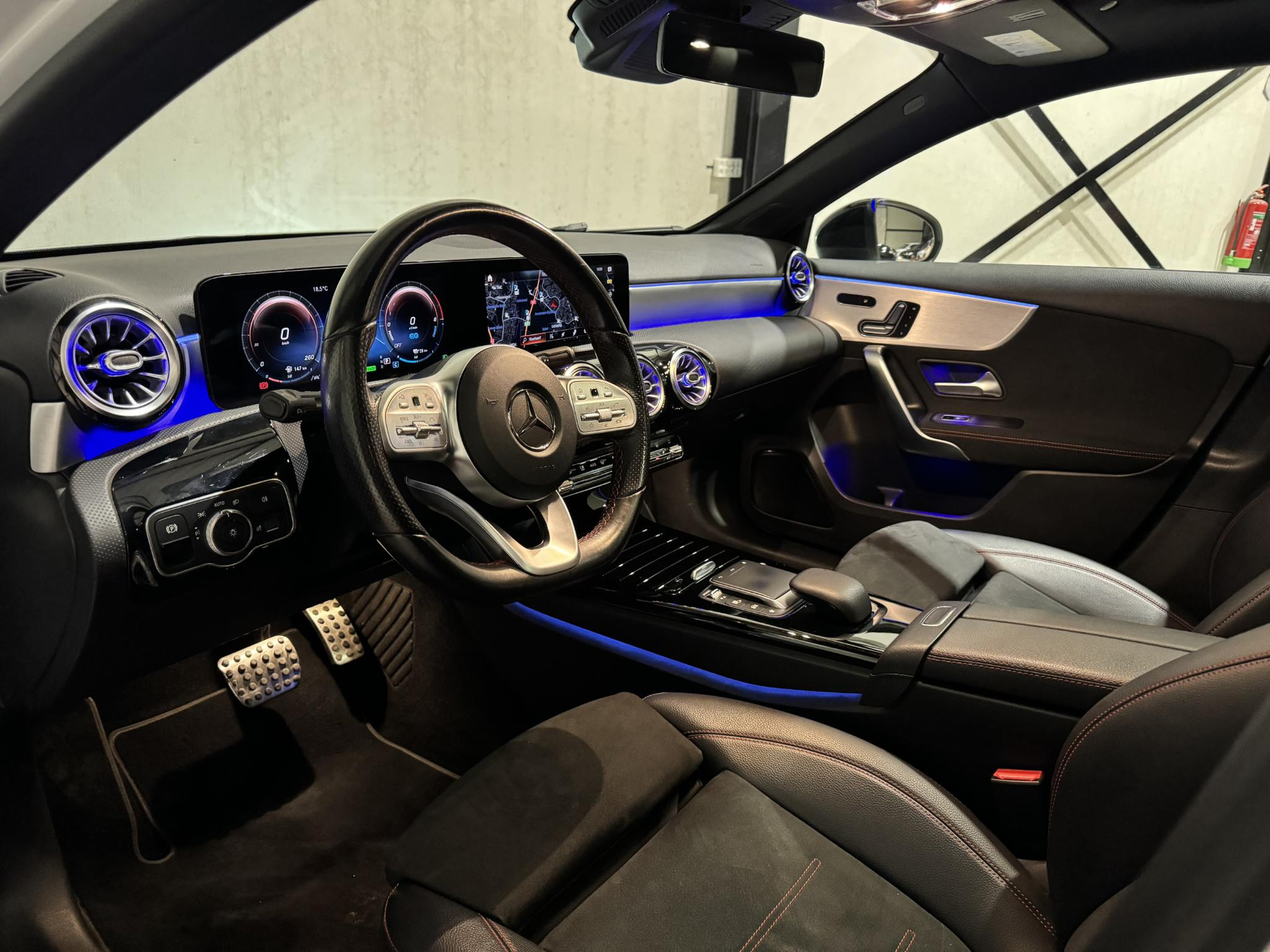 Mercedes-Benz A-Klasse 250 e AMG JLV49V