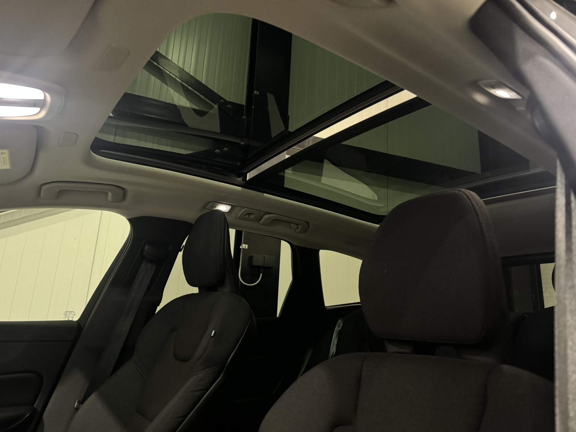 Volvo XC60 2.0 Recharge T6 AWD Business JLP55F