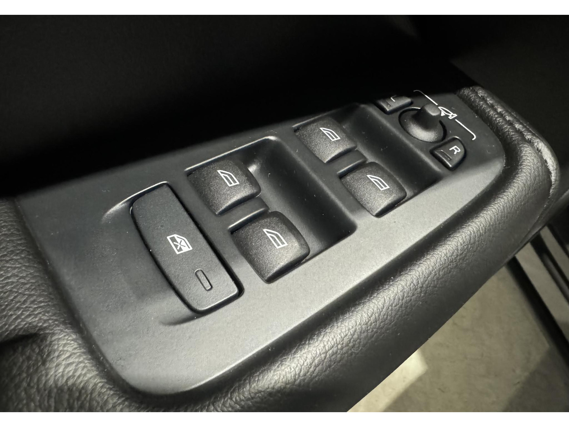 Volvo XC60 2.0 Recharge T6 AWD Business JLP55F