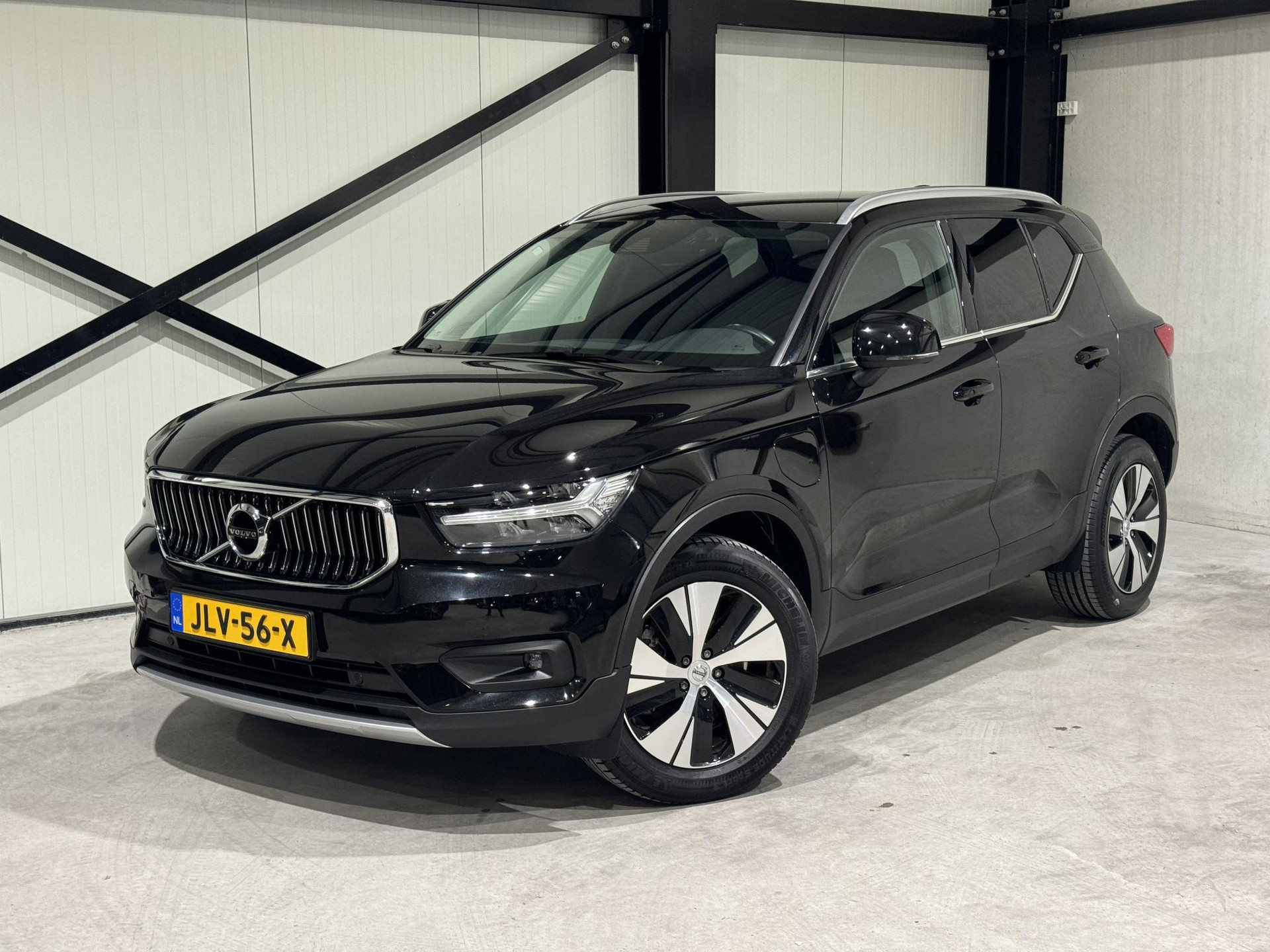 Volvo XC40 1.5 T5 Recharge Business JLV56X