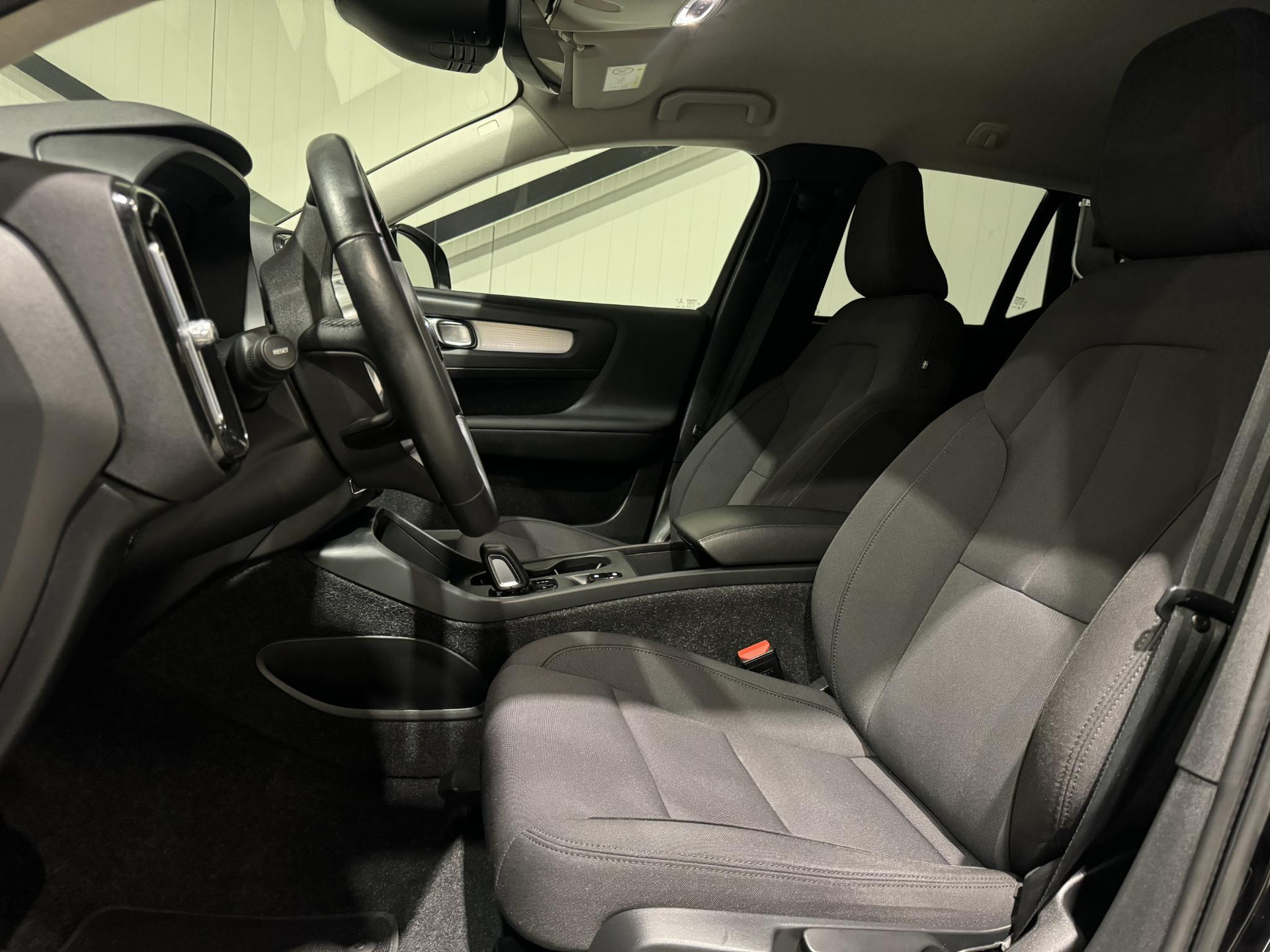 Volvo XC40 1.5 T5 Recharge Business JLV56X