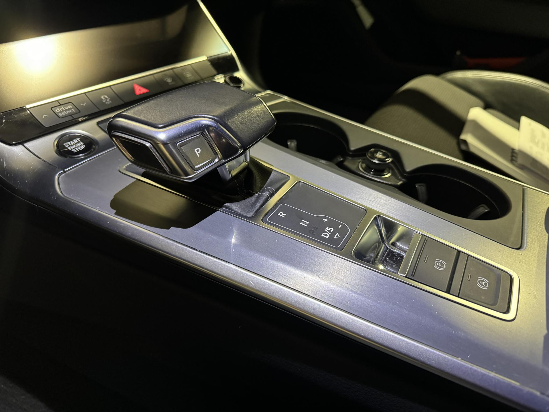 Audi A6 Limousine 40 TFSI S edition L588HR