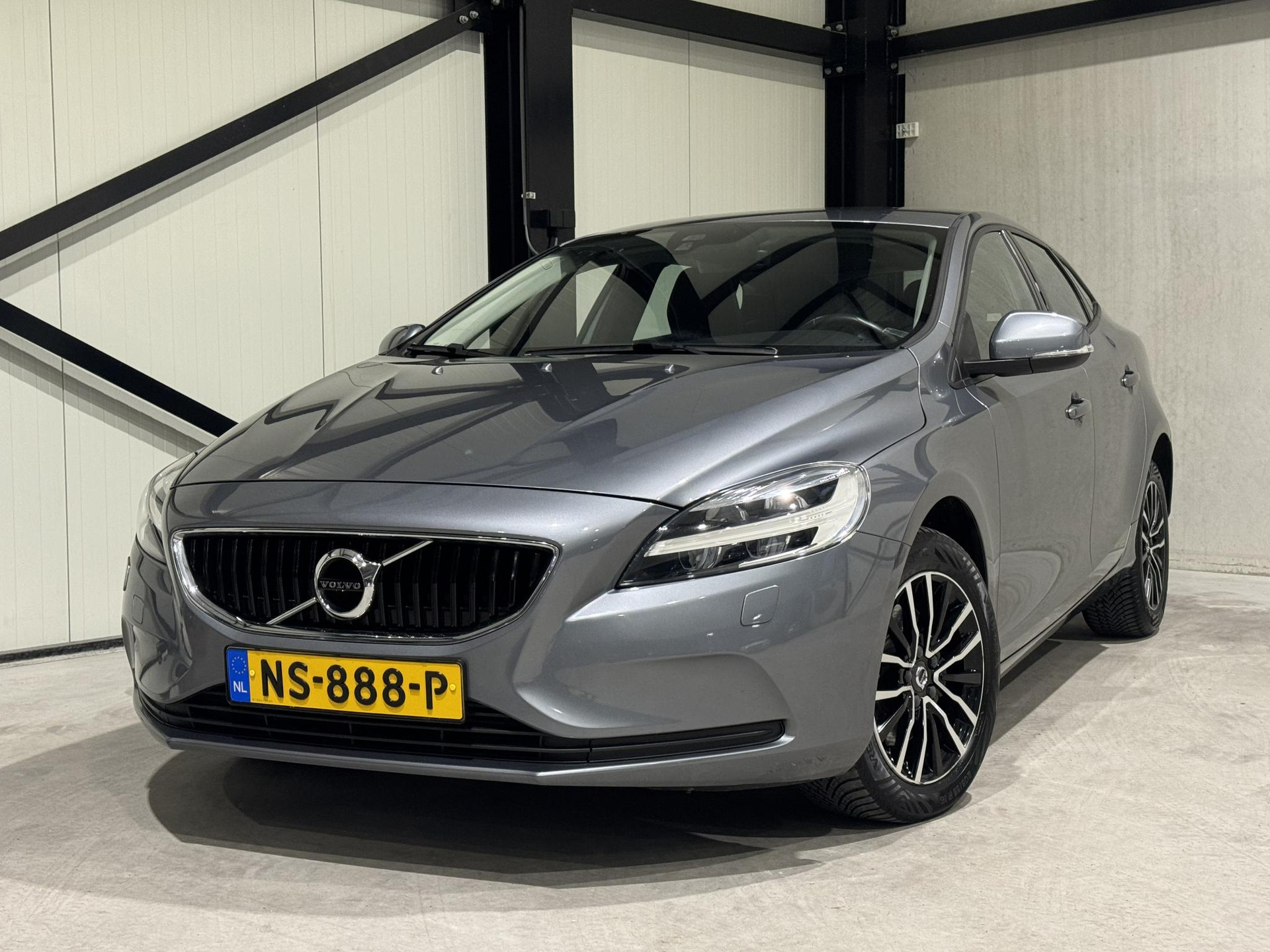 Volvo V40 2.0 T3 Nordic+ NS888P