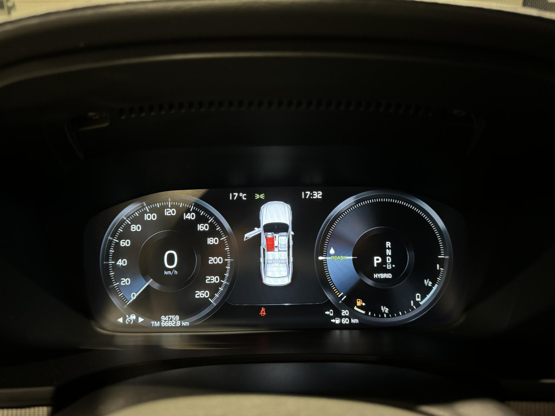 Volvo S90 2.0 T8 AWD R-Design JRB32Z