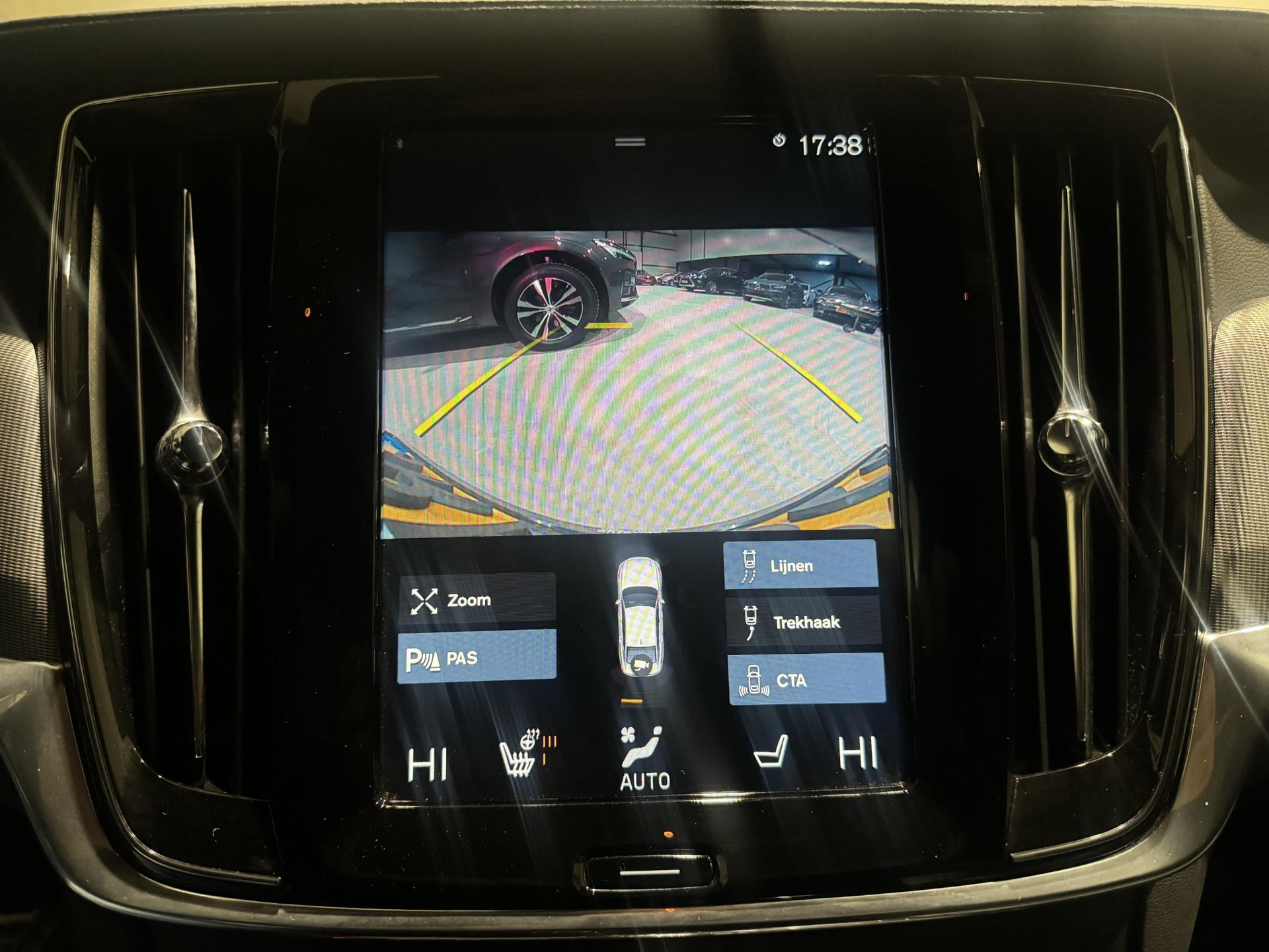 Volvo S90 2.0 T8 AWD R-Design JRB32Z