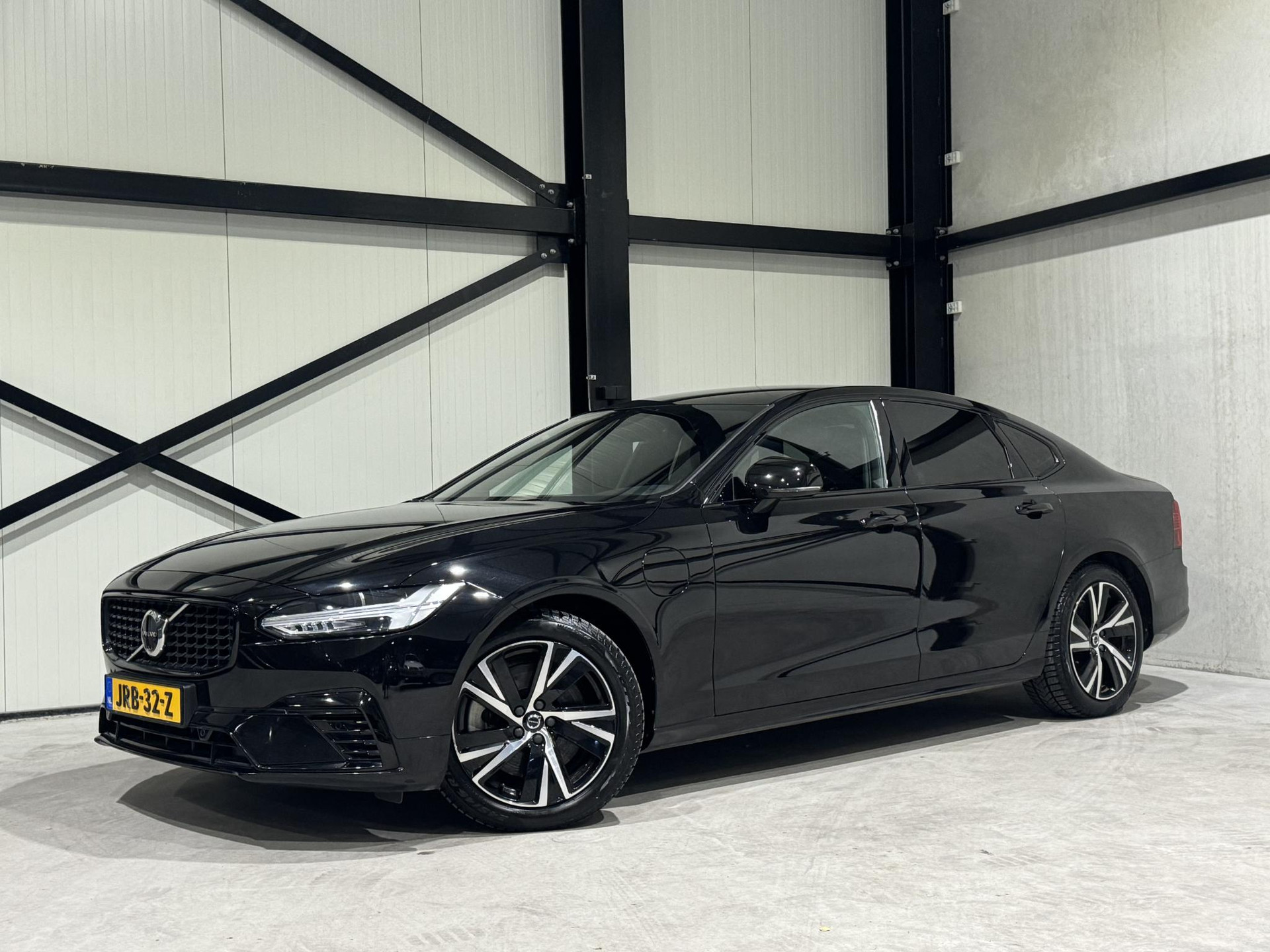 Volvo S90 2.0 T8 AWD R-Design JRB32Z