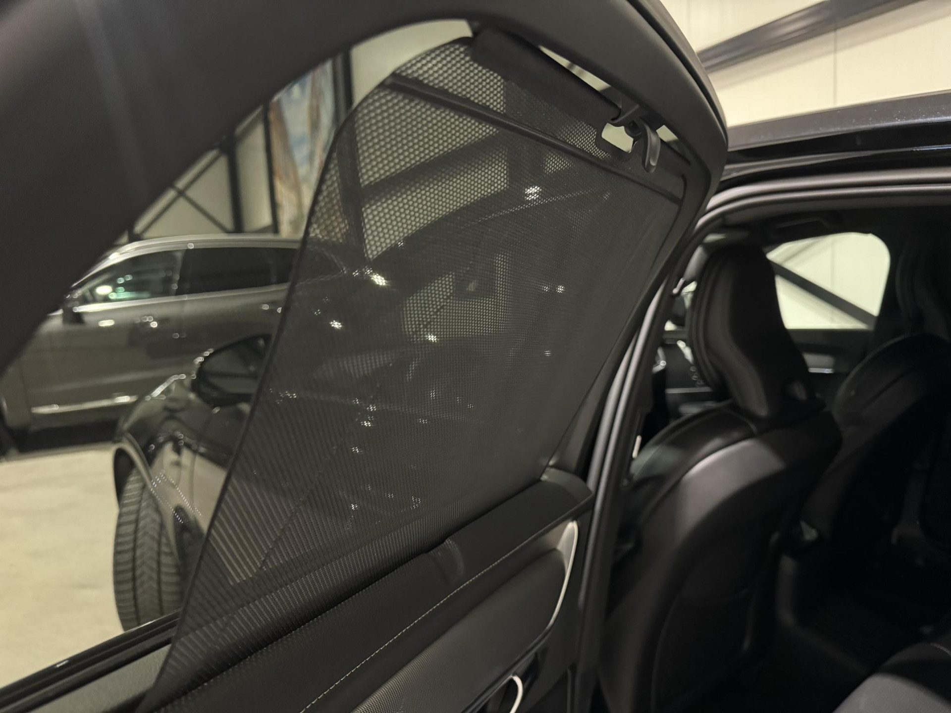 Volvo S90 2.0 T8 AWD R-Design JRB32Z