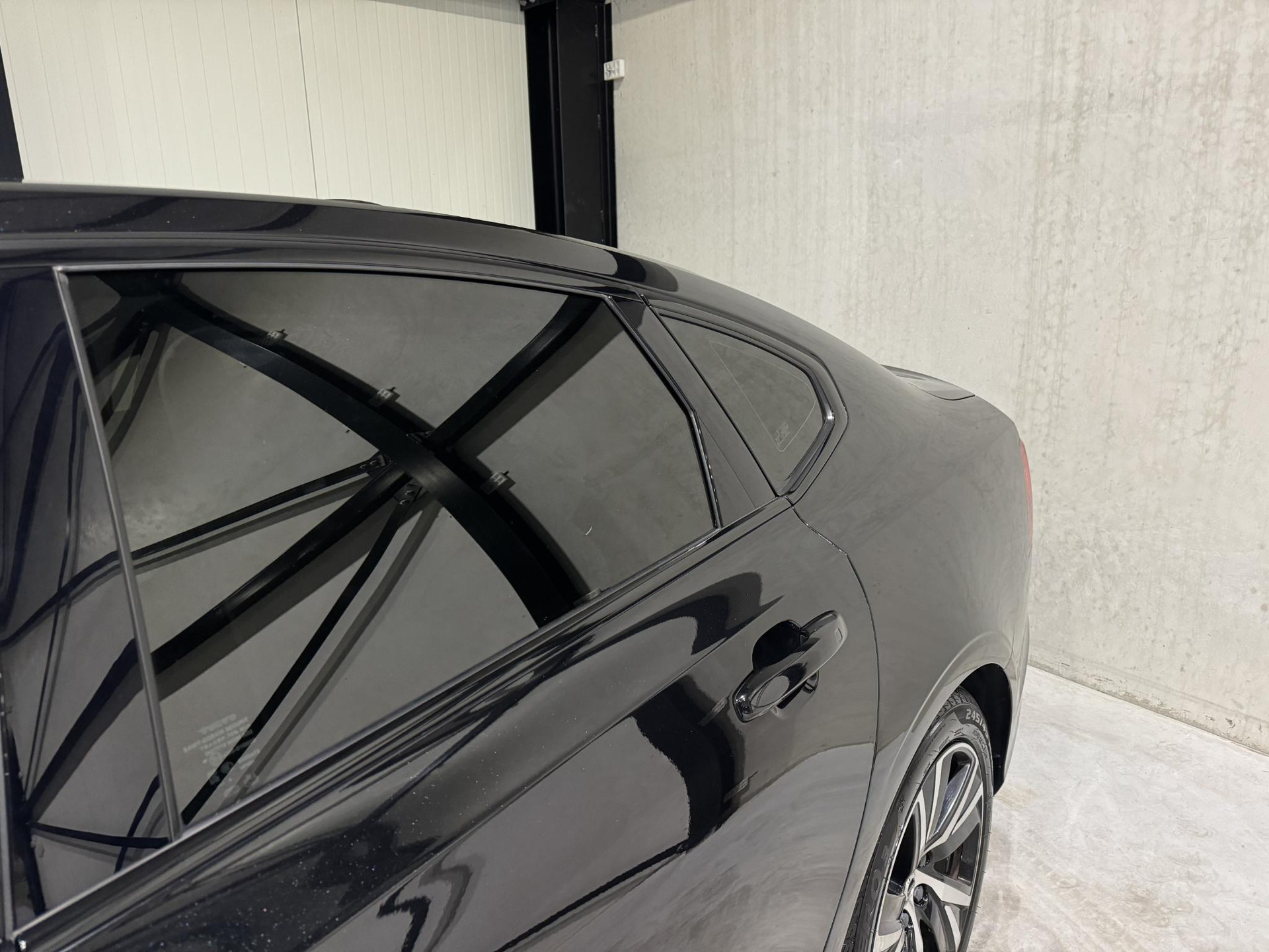 Volvo S90 2.0 T8 AWD R-Design JRB32Z