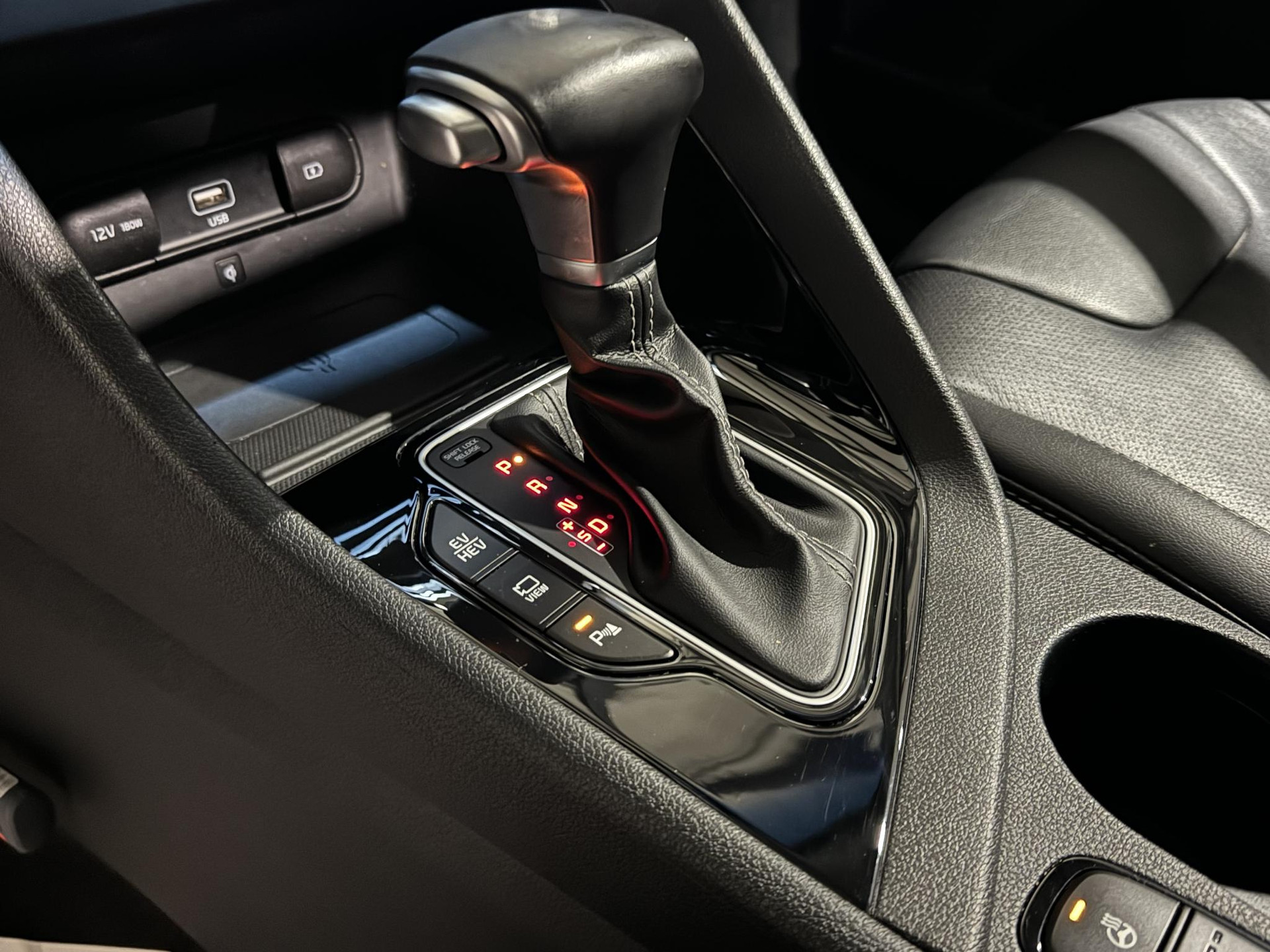 Kia Niro 1.6 GDi PHEV ExecutiveLine L207BK