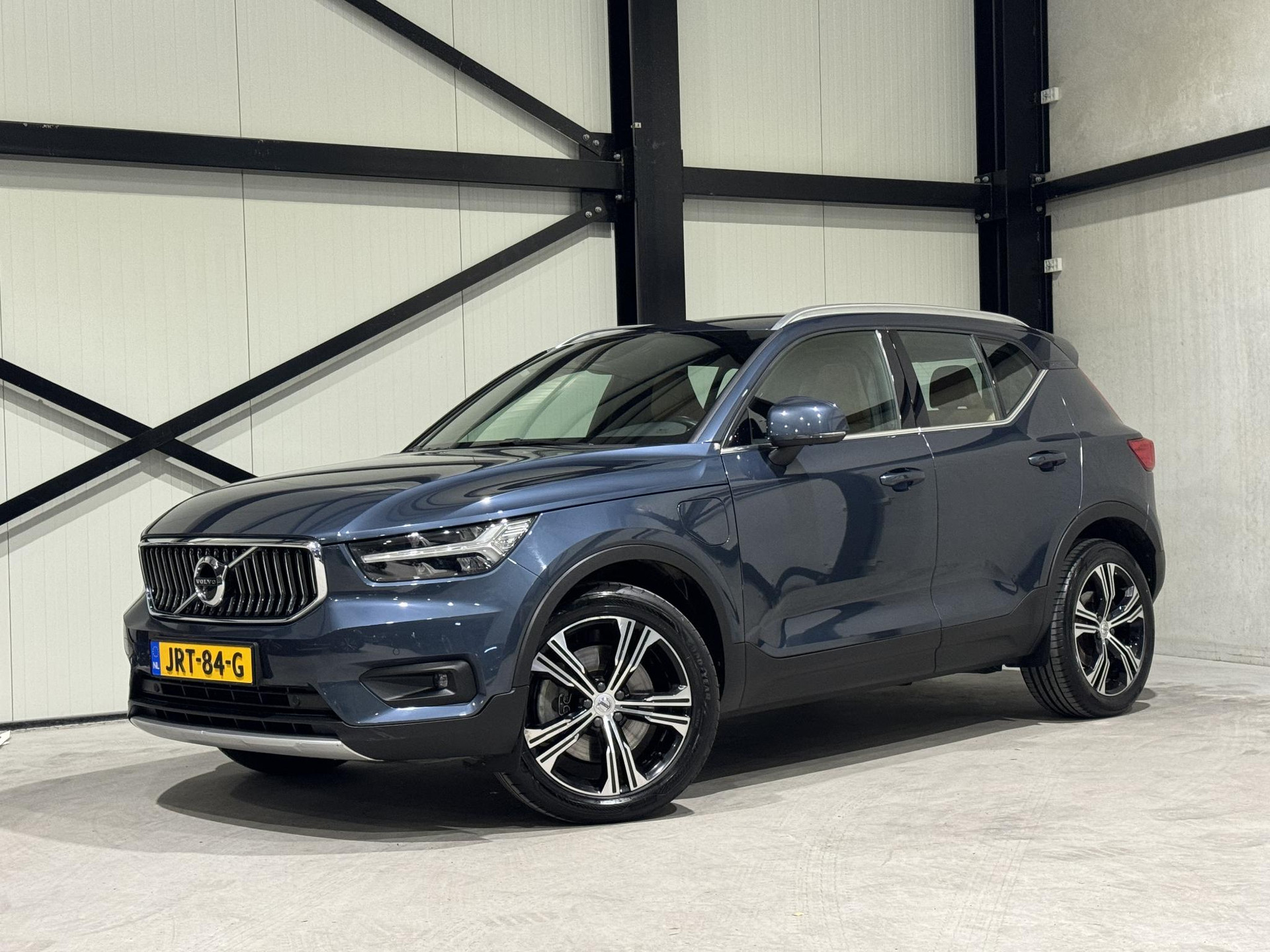 Volvo XC40 1.5 T5 Recharge Business Pro JRT84G